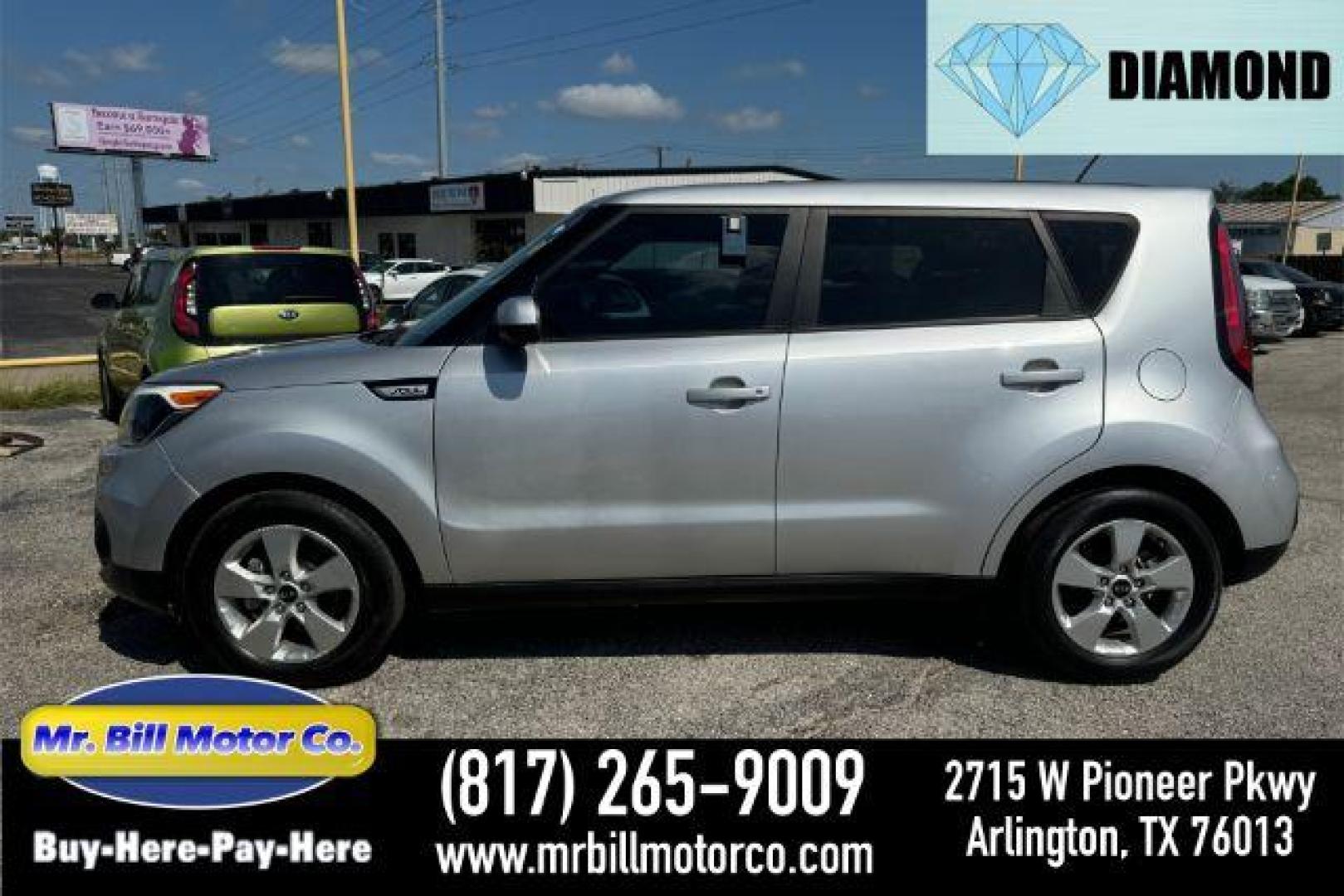 2018 SILVER Kia Soul Base 6A (KNDJN2A20J7) with an 1.6L L4 DOHC 16V engine, 6-Speed Automatic transmission, located at 2715 W Pioneer Pkwy, Arlington, TX, 76013, (817) 265-9009, 32.710262, -97.153236 - Photo#0