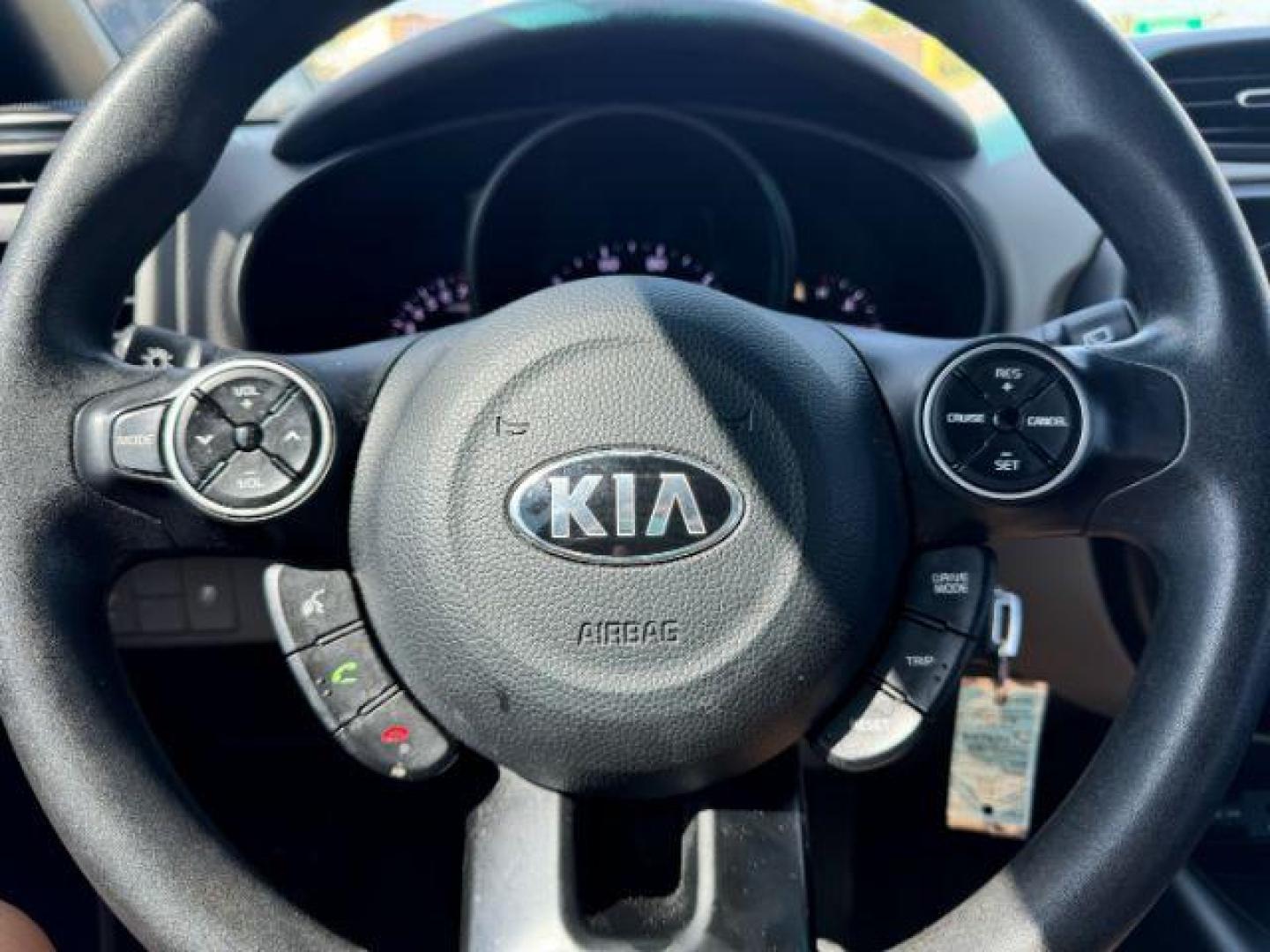2018 SILVER Kia Soul Base 6A (KNDJN2A20J7) with an 1.6L L4 DOHC 16V engine, 6-Speed Automatic transmission, located at 2715 W Pioneer Pkwy, Arlington, TX, 76013, (817) 265-9009, 32.710262, -97.153236 - Photo#18