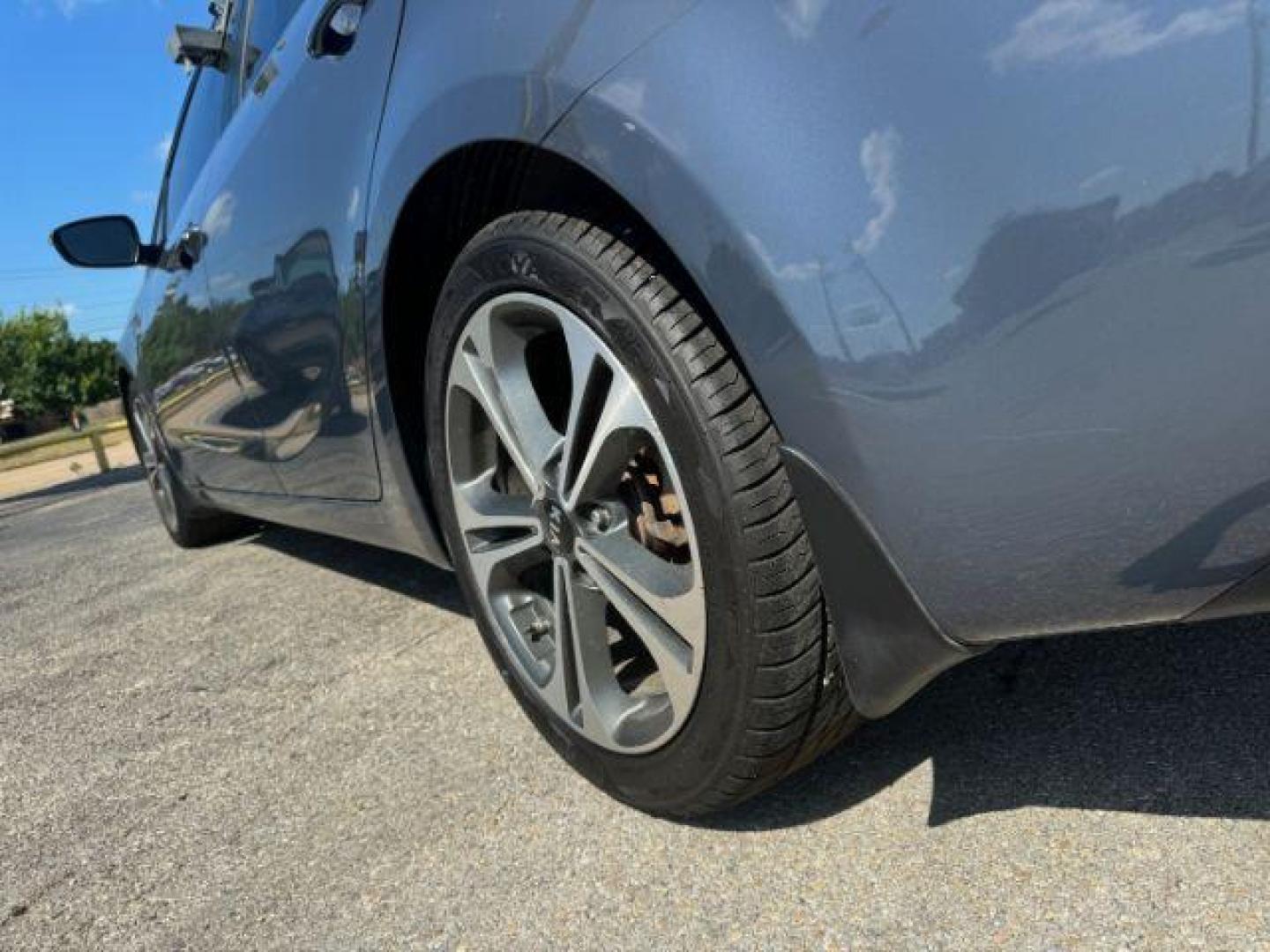 2015 GRAY Kia Forte EX (KNAFX4A83F5) with an 2.0L L4 DOHC 16V engine, 6-Speed Automatic transmission, located at 2715 W Pioneer Pkwy, Arlington, TX, 76013, (817) 265-9009, 32.710262, -97.153236 - Photo#9