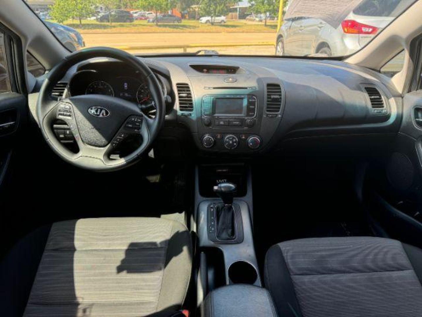 2015 GRAY Kia Forte EX (KNAFX4A83F5) with an 2.0L L4 DOHC 16V engine, 6-Speed Automatic transmission, located at 2715 W Pioneer Pkwy, Arlington, TX, 76013, (817) 265-9009, 32.710262, -97.153236 - Photo#12