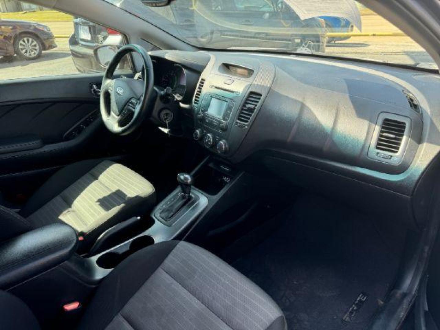 2015 GRAY Kia Forte EX (KNAFX4A83F5) with an 2.0L L4 DOHC 16V engine, 6-Speed Automatic transmission, located at 2715 W Pioneer Pkwy, Arlington, TX, 76013, (817) 265-9009, 32.710262, -97.153236 - Photo#14