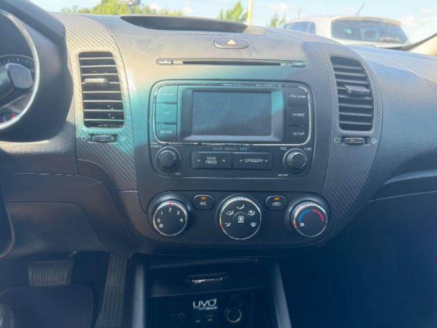 2015 GRAY Kia Forte EX (KNAFX4A83F5) with an 2.0L L4 DOHC 16V engine, 6-Speed Automatic transmission, located at 2715 W Pioneer Pkwy, Arlington, TX, 76013, (817) 265-9009, 32.710262, -97.153236 - Photo#17