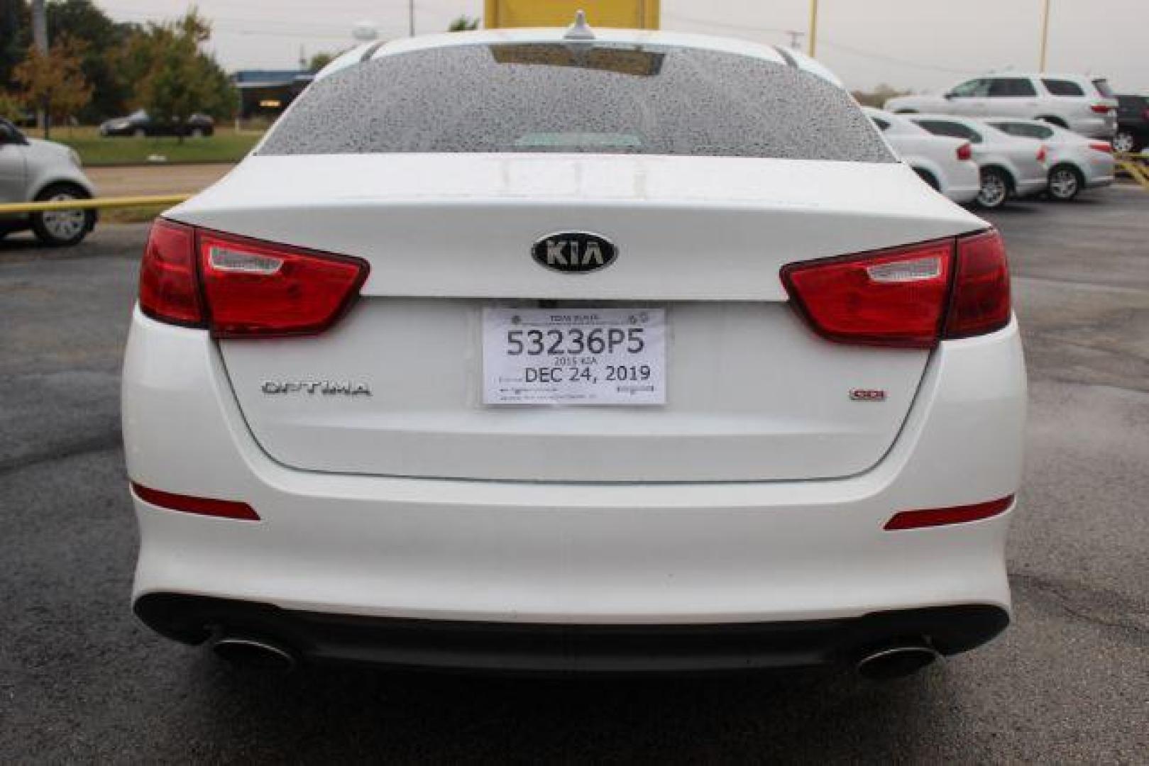 2014 WHITE Kia Optima LX (5XXGM4A75EG) with an 2.4L L4 DOHC 16V engine, 6-Speed Automatic transmission, located at 2715 W Pioneer Pkwy, Arlington, TX, 76013, (817) 265-9009, 32.710262, -97.153236 - Photo#6