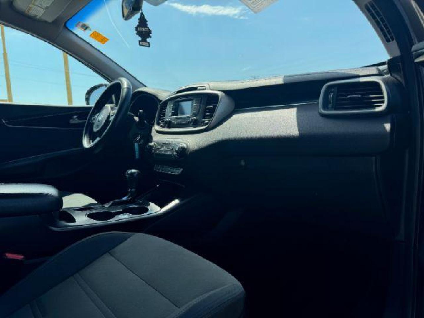 2016 GRAY Kia Sorento LX 2WD (5XYPG4A39GG) with an 2.4L L4 DOHC 16V engine, 6-Speed Automatic transmission, located at 2715 W Pioneer Pkwy, Arlington, TX, 76013, (817) 265-9009, 32.710262, -97.153236 - Photo#14