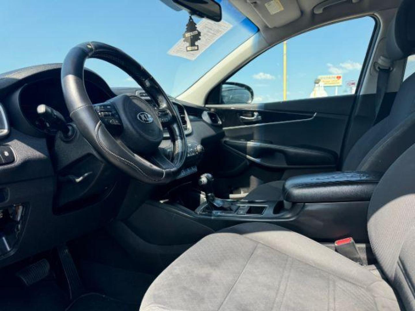 2016 GRAY Kia Sorento LX 2WD (5XYPG4A39GG) with an 2.4L L4 DOHC 16V engine, 6-Speed Automatic transmission, located at 2715 W Pioneer Pkwy, Arlington, TX, 76013, (817) 265-9009, 32.710262, -97.153236 - Photo#15