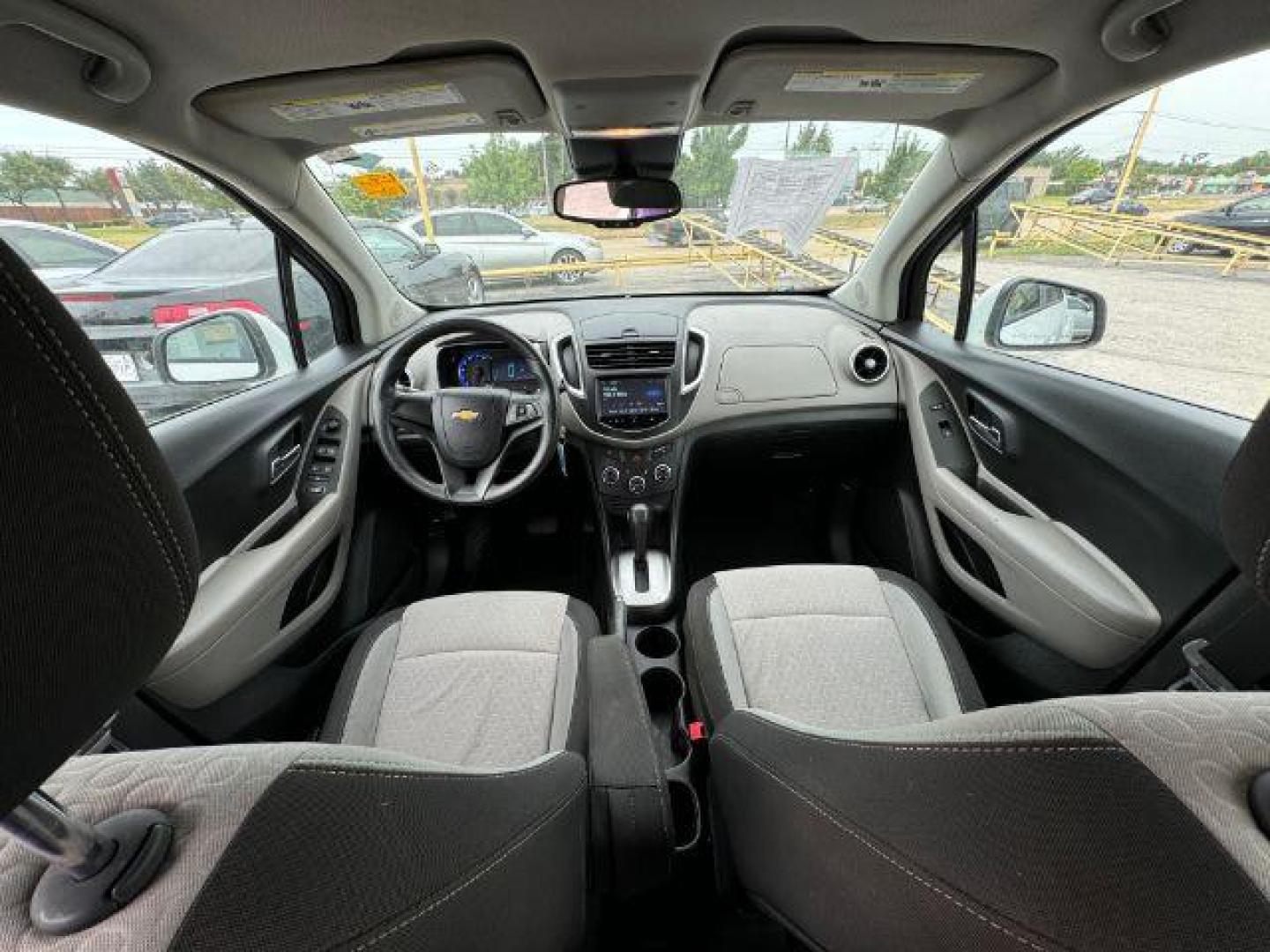 2015 WHITE Chevrolet Trax SPORT UTILITY 4-DR (KL7CJKSB6FB) with an 1.4L L4 DOHC 16V engine, 6-Speed Automatic transmission, located at 2715 W Pioneer Pkwy, Arlington, TX, 76013, (817) 265-9009, 32.710262, -97.153236 - Photo#12