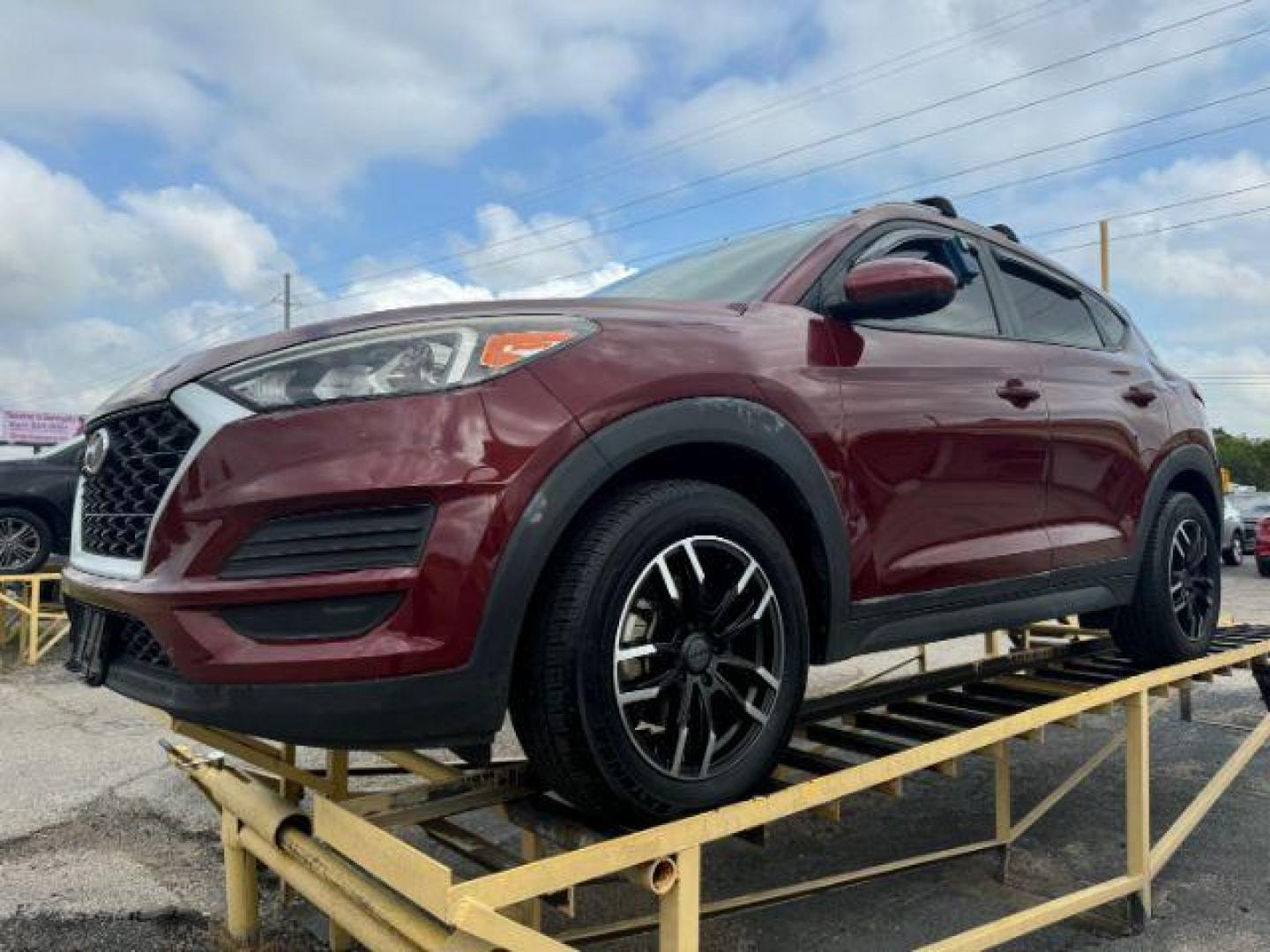 2019 MAROON Hyundai Tucson Value (KM8J33A40KU) with an 2.0L L4 DOHC 16V engine, 6-Speed Automatic transmission, located at 2715 W Pioneer Pkwy, Arlington, TX, 76013, (817) 265-9009, 32.710262, -97.153236 - Photo#3
