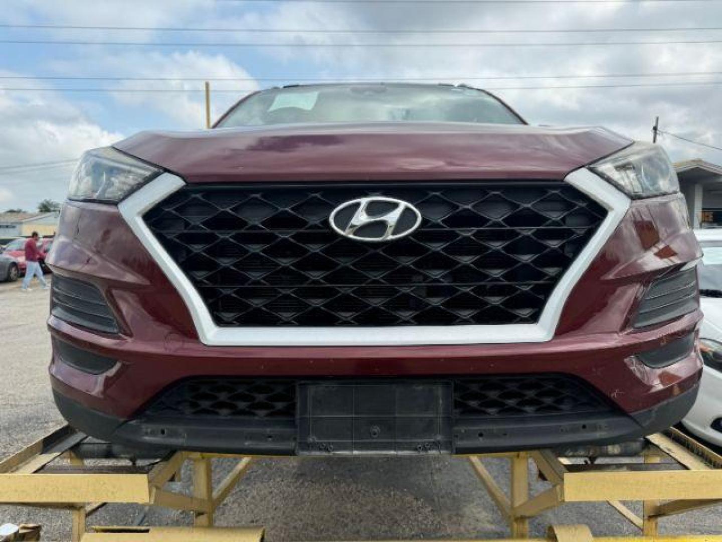 2019 MAROON Hyundai Tucson Value (KM8J33A40KU) with an 2.0L L4 DOHC 16V engine, 6-Speed Automatic transmission, located at 2715 W Pioneer Pkwy, Arlington, TX, 76013, (817) 265-9009, 32.710262, -97.153236 - Photo#4