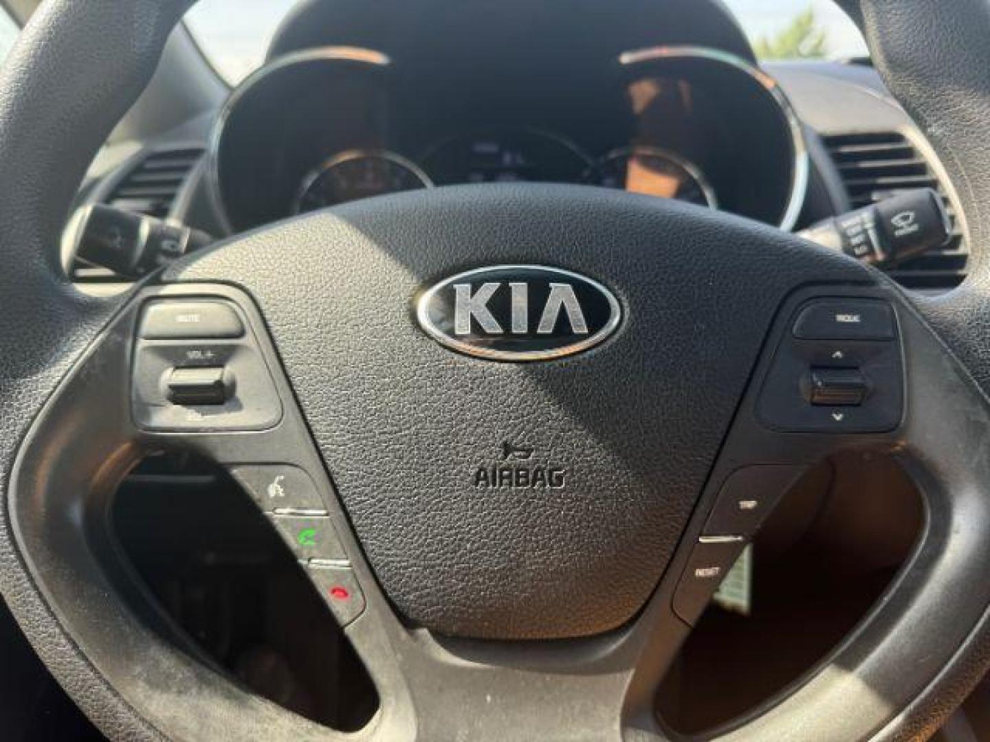 2016 WHITE Kia Forte LX w/Popular Package (KNAFK4A67G5) with an 1.8L L4 DOHC 16V engine, located at 2715 W Pioneer Pkwy, Arlington, TX, 76013, (817) 265-9009, 32.710262, -97.153236 - Photo#18