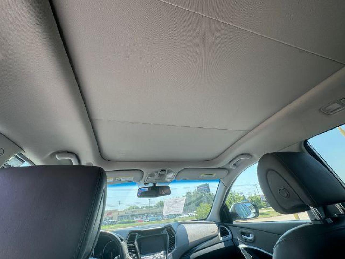 2015 WHITE Hyundai Santa Fe Sport 2.4 FWD (5XYZU3LB8FG) with an 2.4L L4 DOHC 16V engine, 6-Speed Automatic transmission, located at 2715 W Pioneer Pkwy, Arlington, TX, 76013, (817) 265-9009, 32.710262, -97.153236 - Photo#13