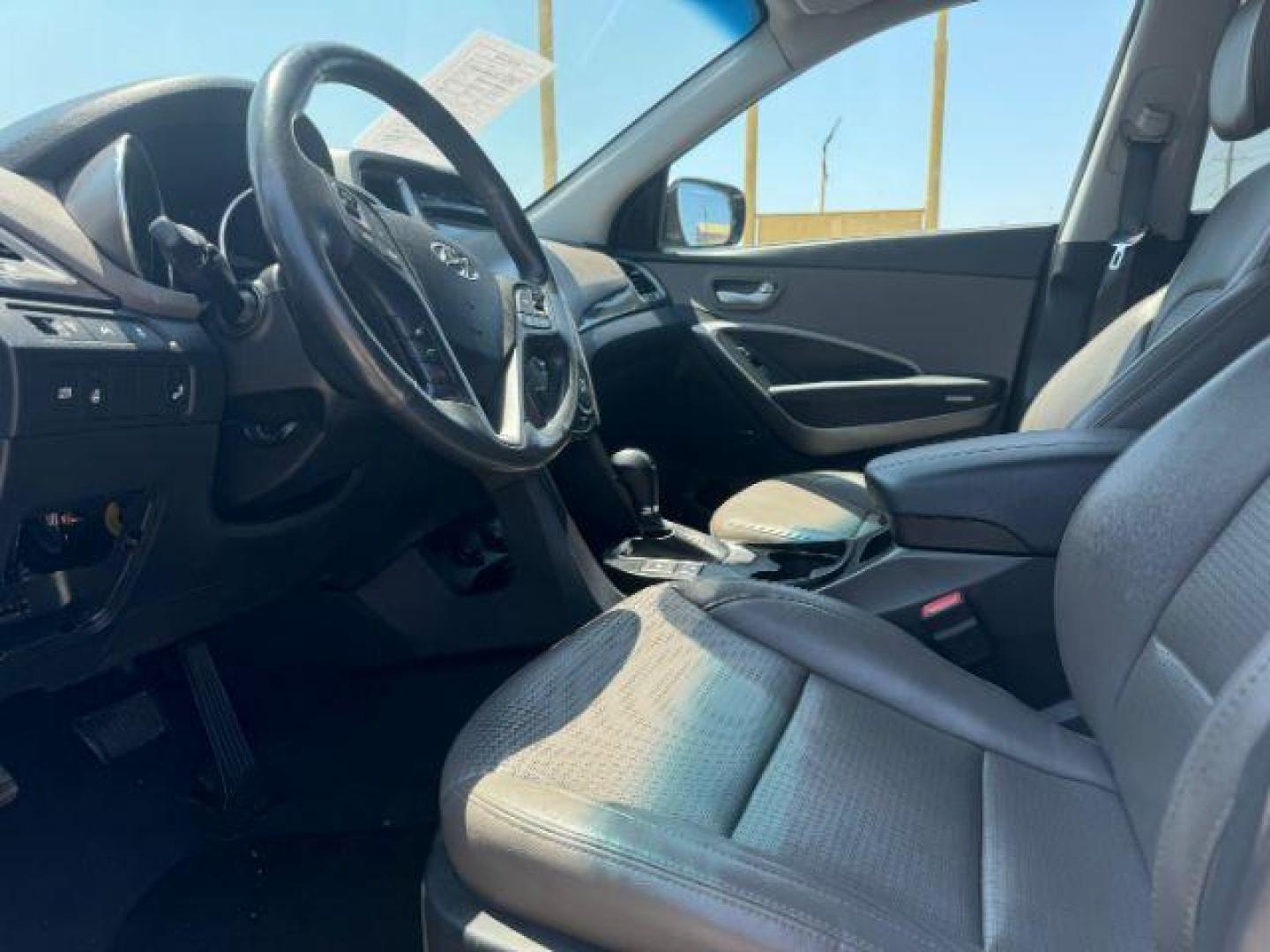 2015 WHITE Hyundai Santa Fe Sport 2.4 FWD (5XYZU3LB8FG) with an 2.4L L4 DOHC 16V engine, 6-Speed Automatic transmission, located at 2715 W Pioneer Pkwy, Arlington, TX, 76013, (817) 265-9009, 32.710262, -97.153236 - Photo#15