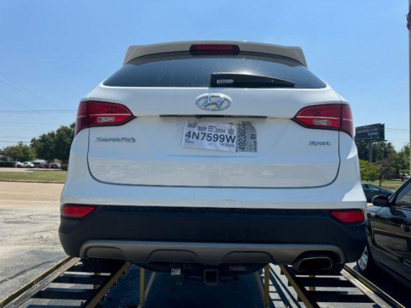 2015 WHITE Hyundai Santa Fe Sport 2.4 FWD (5XYZU3LB8FG) with an 2.4L L4 DOHC 16V engine, 6-Speed Automatic transmission, located at 2715 W Pioneer Pkwy, Arlington, TX, 76013, (817) 265-9009, 32.710262, -97.153236 - Photo#6