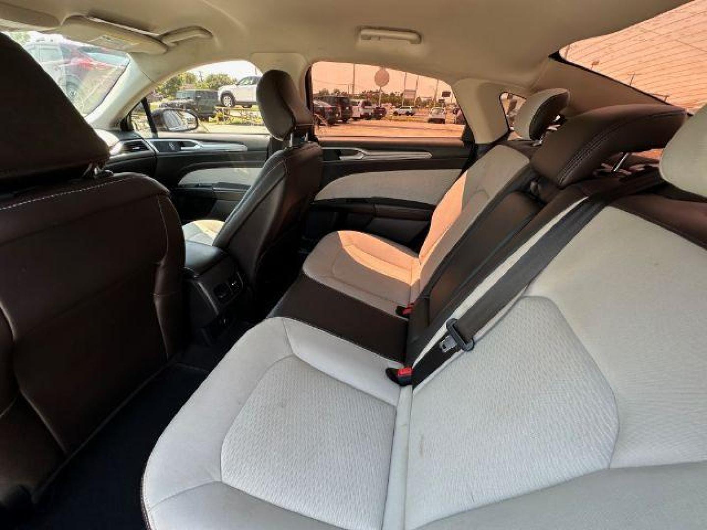 2020 Blue Ford Fusion SE (3FA6P0HD9LR) with an 1.5L L4 DOHC 16V engine, 6-Speed Automatic transmission, located at 2715 W Pioneer Pkwy, Arlington, TX, 76013, (817) 265-9009, 32.710262, -97.153236 - Photo#12