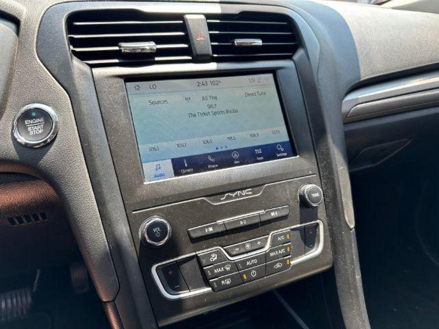 2020 Blue Ford Fusion SE (3FA6P0HD9LR) with an 1.5L L4 DOHC 16V engine, 6-Speed Automatic transmission, located at 2715 W Pioneer Pkwy, Arlington, TX, 76013, (817) 265-9009, 32.710262, -97.153236 - Photo#17
