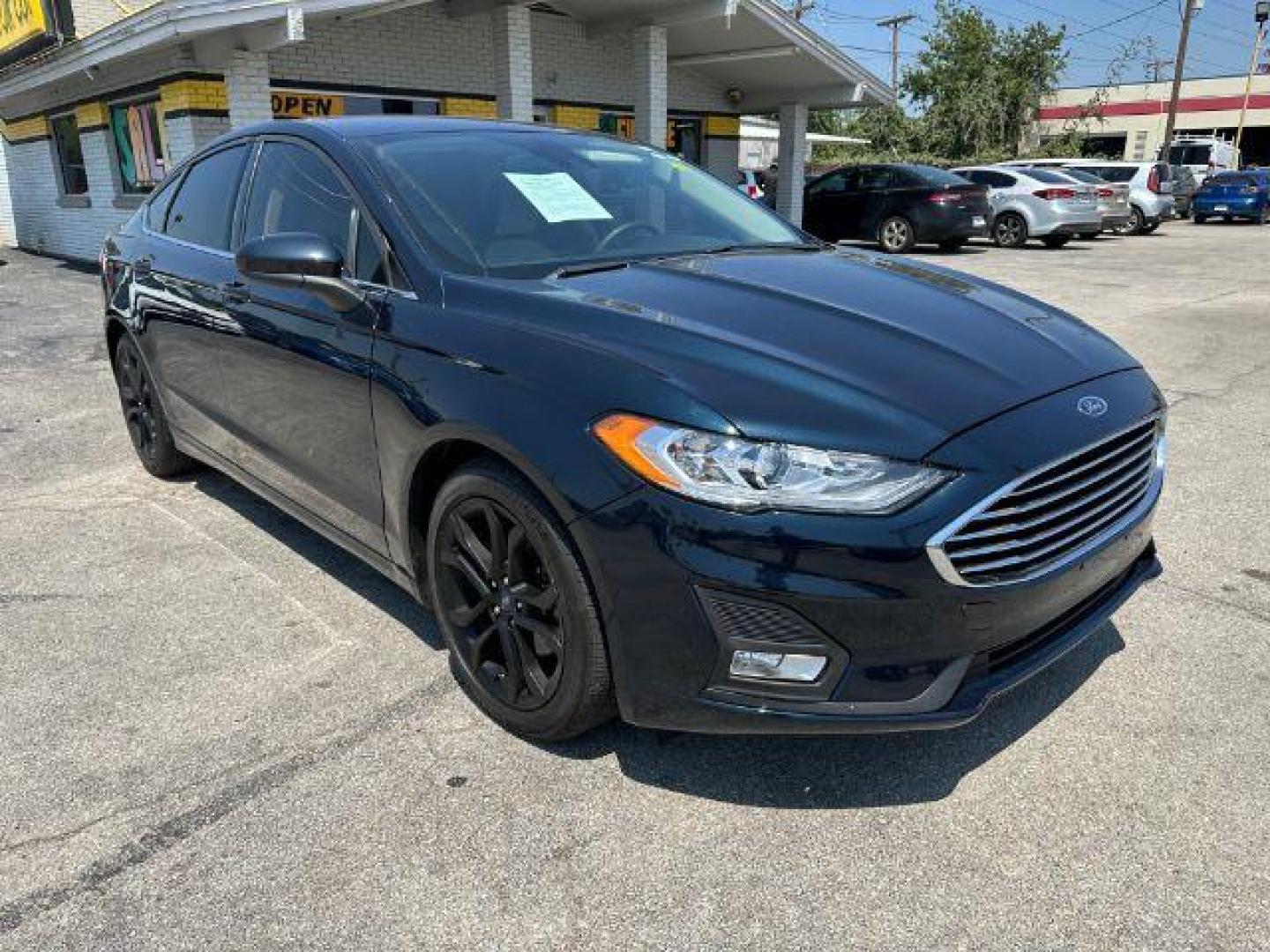 2020 Blue Ford Fusion SE (3FA6P0HD9LR) with an 1.5L L4 DOHC 16V engine, 6-Speed Automatic transmission, located at 2715 W Pioneer Pkwy, Arlington, TX, 76013, (817) 265-9009, 32.710262, -97.153236 - Photo#5
