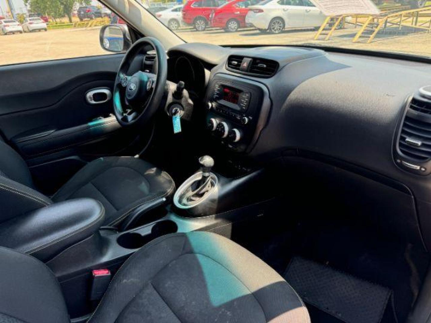 2015 GRAY Kia Soul + (KNDJP3A59F7) with an 2.0L L4 DOHC 16V engine, 6-Speed Automatic transmission, located at 2715 W Pioneer Pkwy, Arlington, TX, 76013, (817) 265-9009, 32.710262, -97.153236 - Photo#13