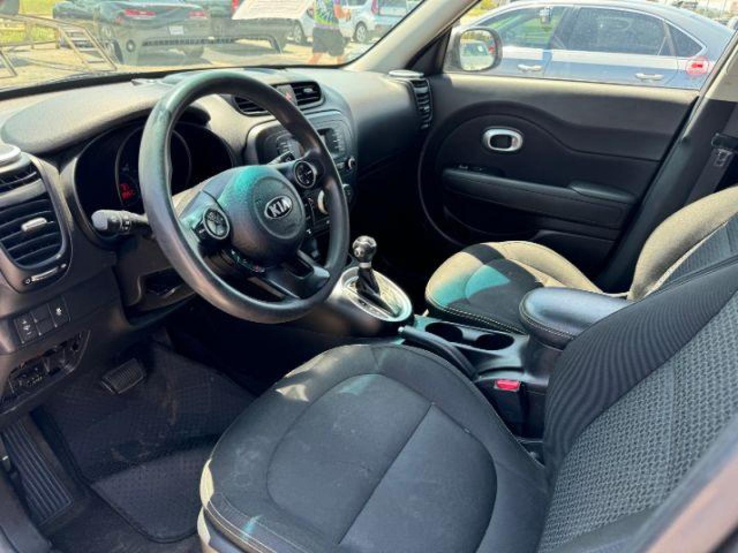 2015 GRAY Kia Soul + (KNDJP3A59F7) with an 2.0L L4 DOHC 16V engine, 6-Speed Automatic transmission, located at 2715 W Pioneer Pkwy, Arlington, TX, 76013, (817) 265-9009, 32.710262, -97.153236 - Photo#14