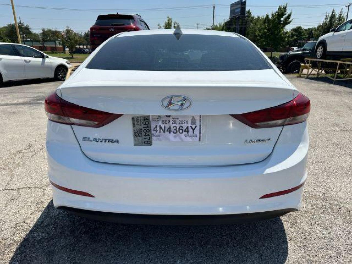 2017 WHITE Hyundai Elantra Limited (5NPD84LF3HH) with an 1.8L L4 DOHC 16V engine, 6-Speed Automatic transmission, located at 2715 W Pioneer Pkwy, Arlington, TX, 76013, (817) 265-9009, 32.710262, -97.153236 - Photo#8