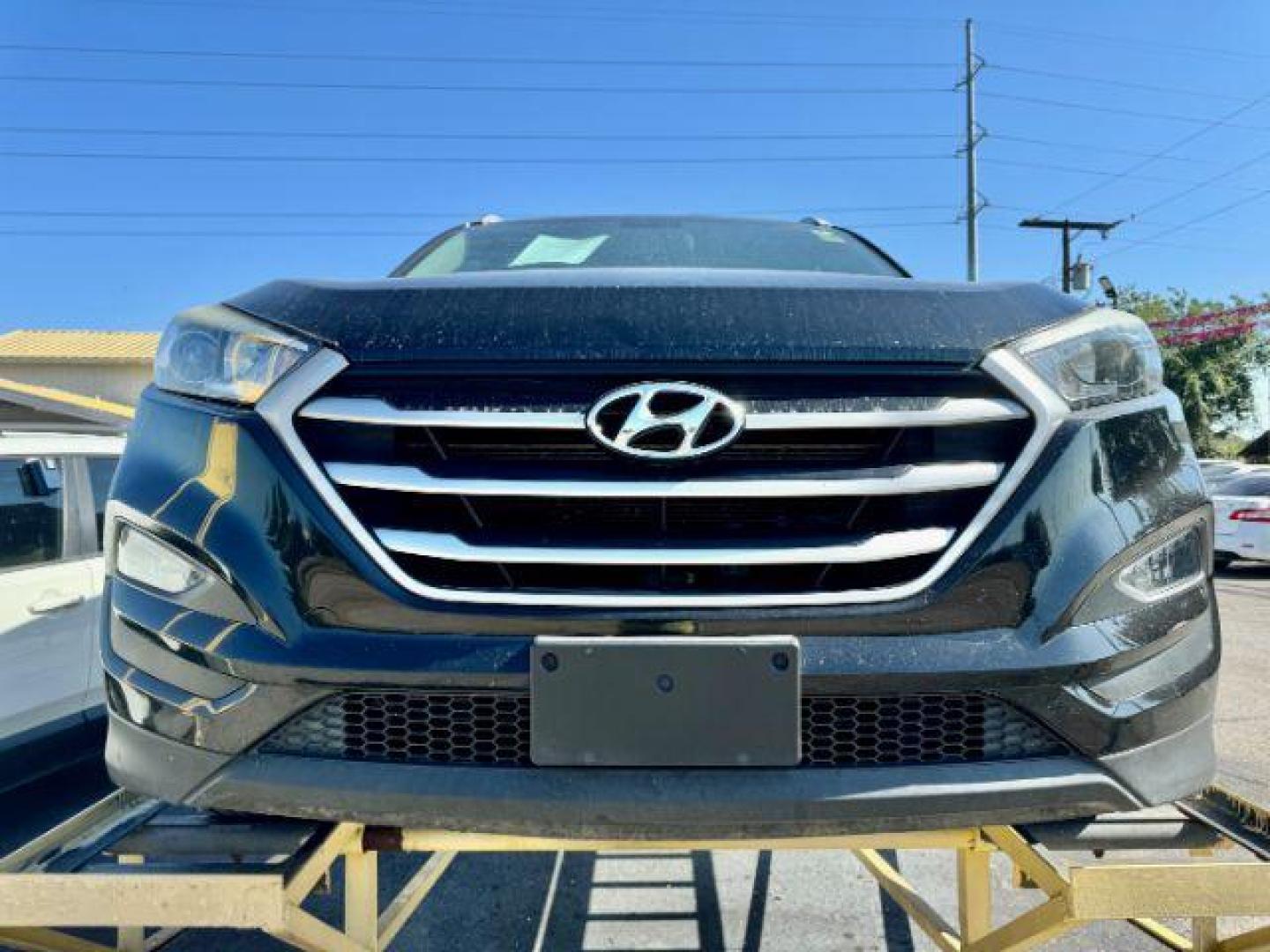 2017 BLACK Hyundai Tucson SE (KM8J33A40HU) with an 2.0L L4 DOHC 16V engine, 6-Speed Automatic transmission, located at 2715 W Pioneer Pkwy, Arlington, TX, 76013, (817) 265-9009, 32.710262, -97.153236 - Photo#3