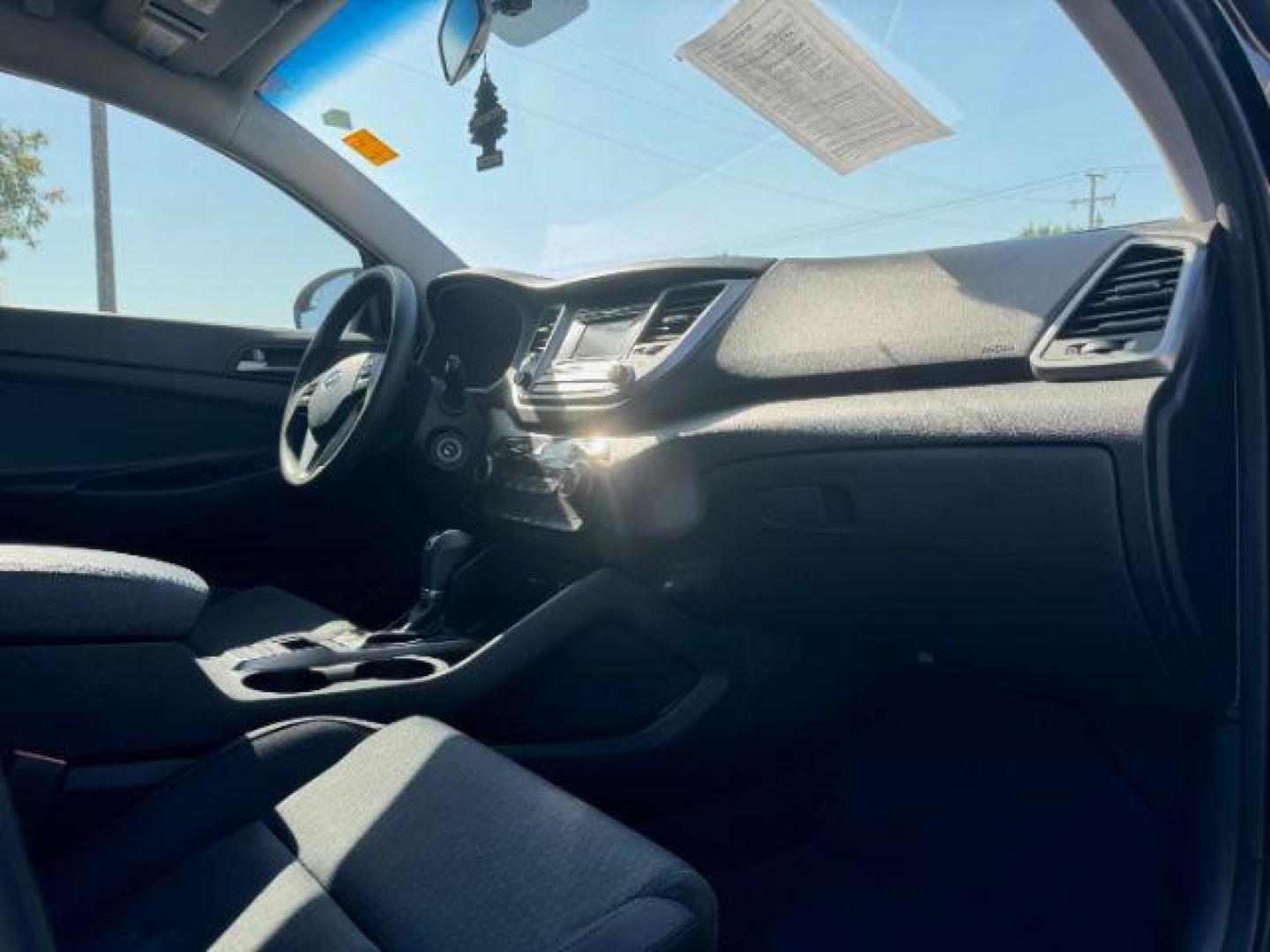 2017 BLACK Hyundai Tucson SE (KM8J33A40HU) with an 2.0L L4 DOHC 16V engine, 6-Speed Automatic transmission, located at 2715 W Pioneer Pkwy, Arlington, TX, 76013, (817) 265-9009, 32.710262, -97.153236 - Photo#13