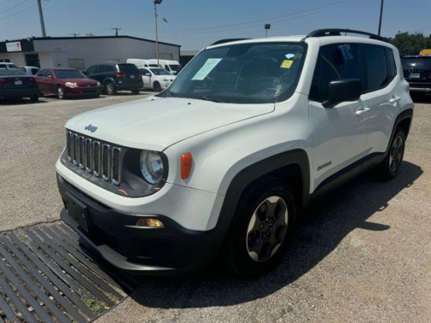 2016 WHITE Jeep Renegade Sport FWD (ZACCJAATXGP) with an 2.4L L4 DOHC 16V engine, 6-Speed Manual transmission, located at 2715 W Pioneer Pkwy, Arlington, TX, 76013, (817) 265-9009, 32.710262, -97.153236 - Photo#3