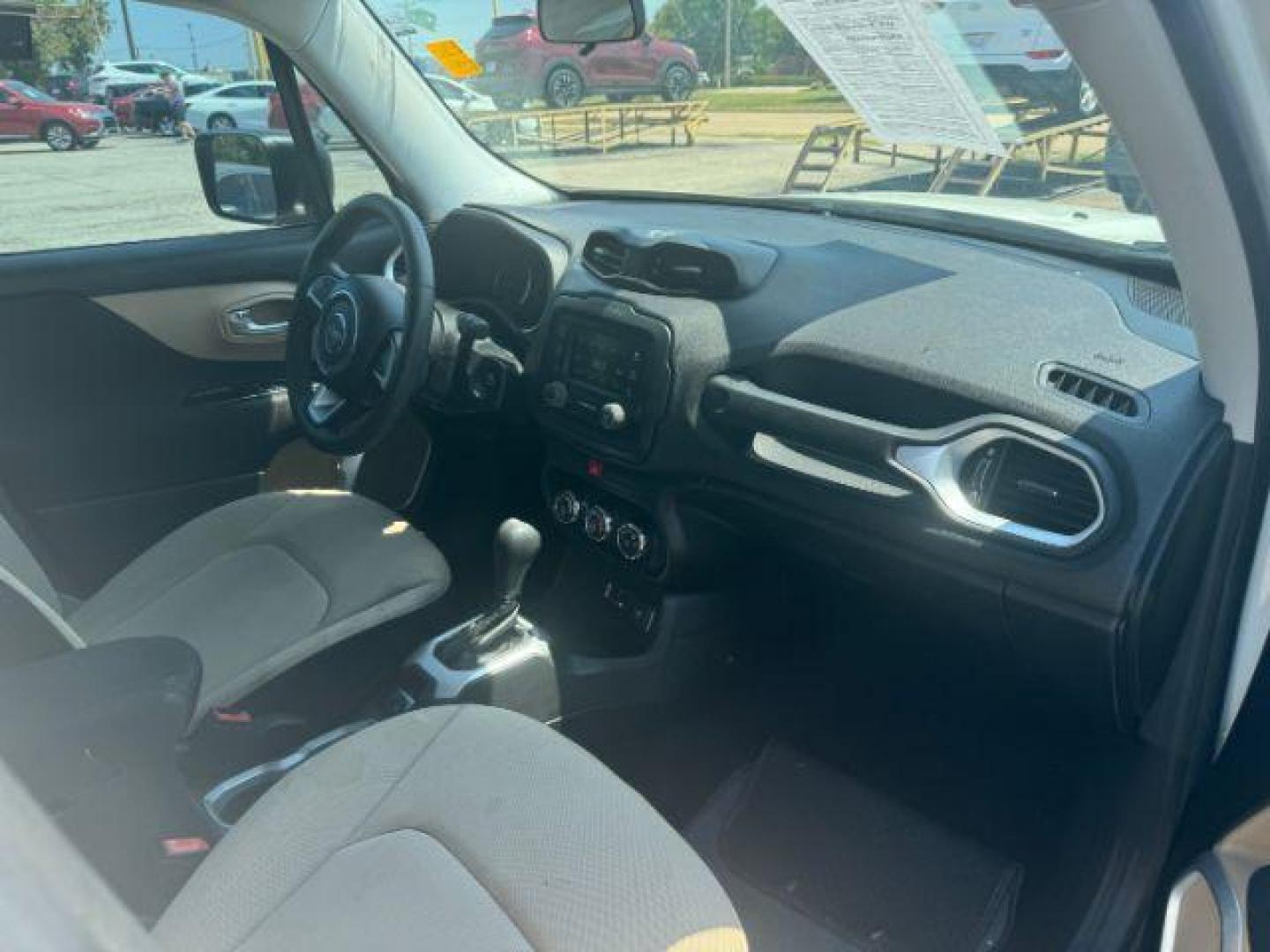 2016 WHITE Jeep Renegade Sport FWD (ZACCJAATXGP) with an 2.4L L4 DOHC 16V engine, 6-Speed Manual transmission, located at 2715 W Pioneer Pkwy, Arlington, TX, 76013, (817) 265-9009, 32.710262, -97.153236 - Photo#14