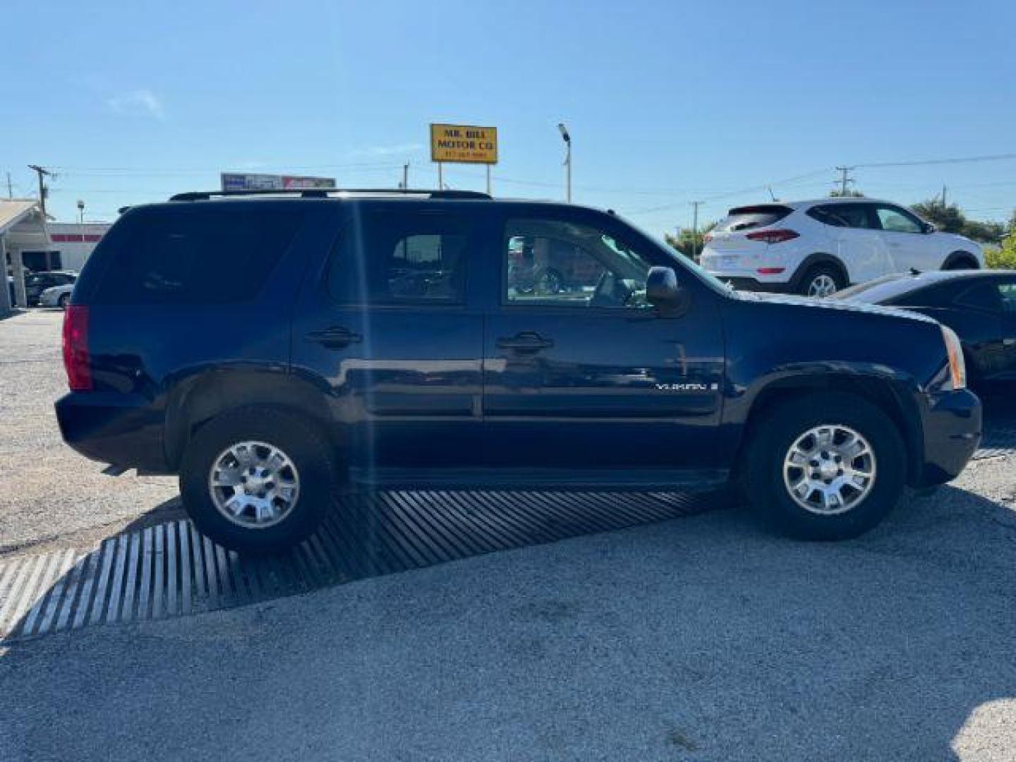 2007 BLUE GMC Yukon SLE-1 2WD (1GKFC13J97R) with an 5.3L V8 OHV 16V engine, 4-Speed Automatic transmission, located at 2715 W Pioneer Pkwy, Arlington, TX, 76013, (817) 265-9009, 32.710262, -97.153236 - Photo#6