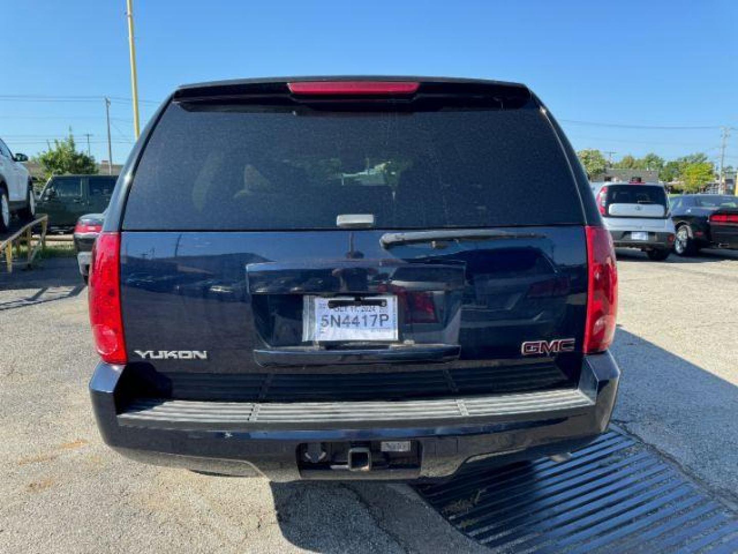 2007 BLUE GMC Yukon SLE-1 2WD (1GKFC13J97R) with an 5.3L V8 OHV 16V engine, 4-Speed Automatic transmission, located at 2715 W Pioneer Pkwy, Arlington, TX, 76013, (817) 265-9009, 32.710262, -97.153236 - Photo#8