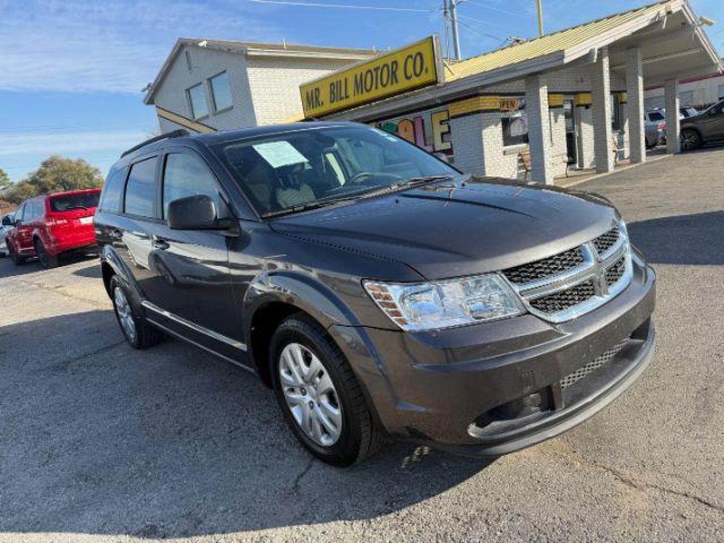 2020 GRAY Dodge Journey SE Value (3C4PDCAB7LT) with an 2.4L L4 DOHC 16V engine, 6-Speed Automatic transmission, located at 2715 W Pioneer Pkwy, Arlington, TX, 76013, (817) 265-9009, 32.710262, -97.153236 - Photo#5