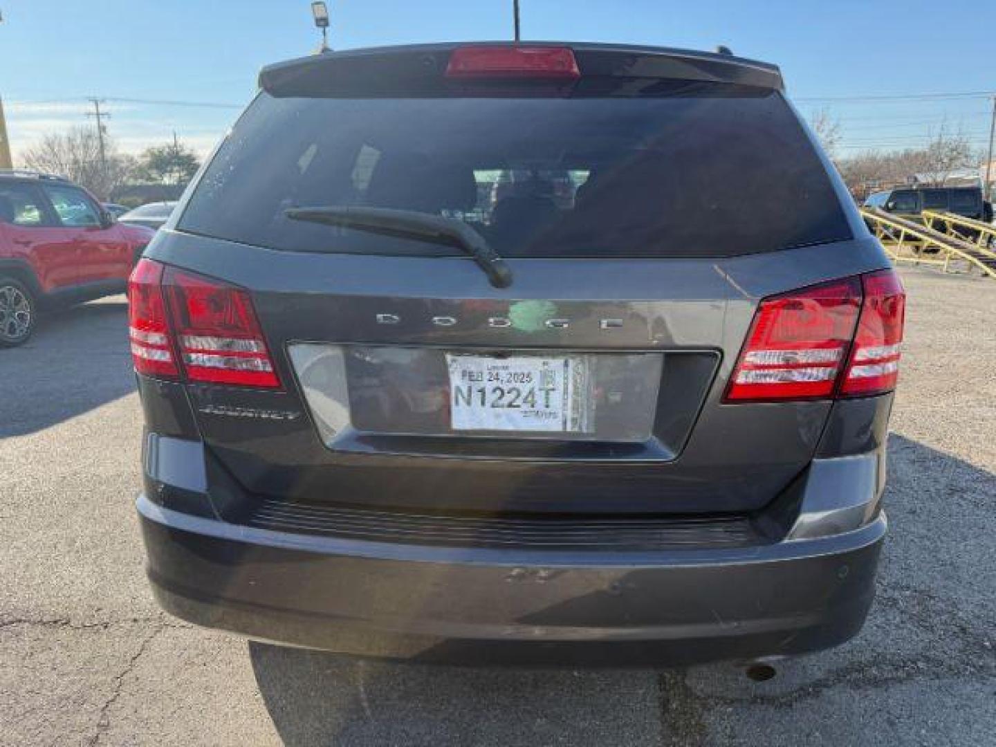 2020 GRAY Dodge Journey SE Value (3C4PDCAB7LT) with an 2.4L L4 DOHC 16V engine, 6-Speed Automatic transmission, located at 2715 W Pioneer Pkwy, Arlington, TX, 76013, (817) 265-9009, 32.710262, -97.153236 - Photo#7