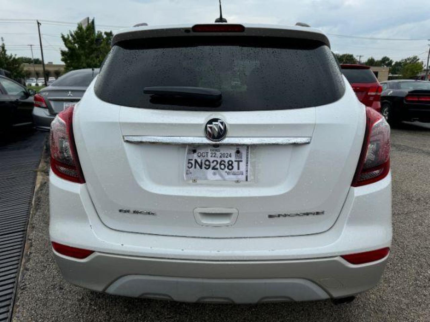 2018 WHITE Buick Encore Preferred II FWD (KL4CJBSM3JB) with an 1.4L L4 DOHC 16V TURBO engine, 6-Speed Automatic transmission, located at 2715 W Pioneer Pkwy, Arlington, TX, 76013, (817) 265-9009, 32.710262, -97.153236 - Photo#7