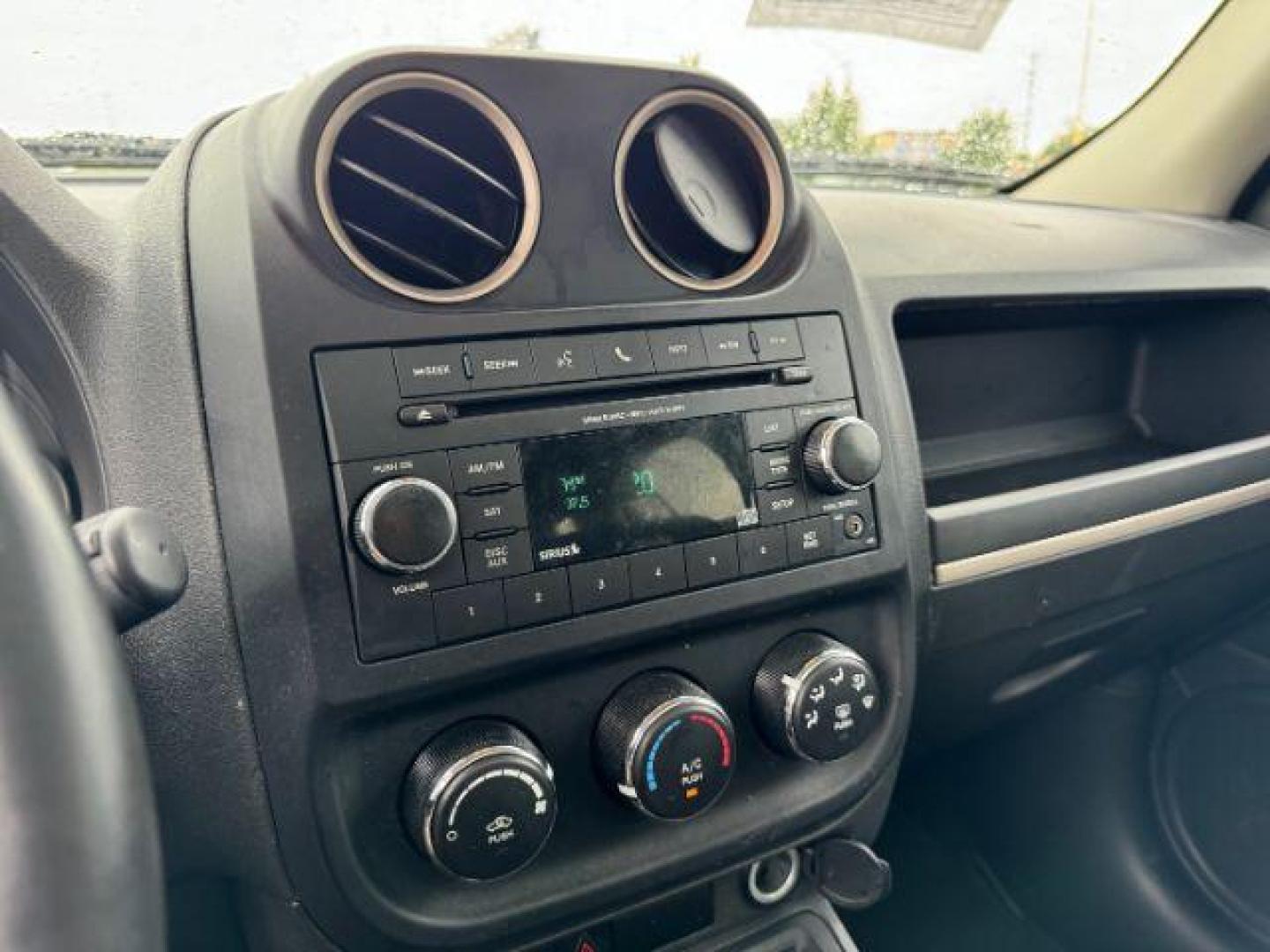 2017 GRAY Jeep Patriot Sport 2WD (1C4NJPBB7HD) with an 2.4L L4 DOHC 16V engine, located at 2715 W Pioneer Pkwy, Arlington, TX, 76013, (817) 265-9009, 32.710262, -97.153236 - Photo#18