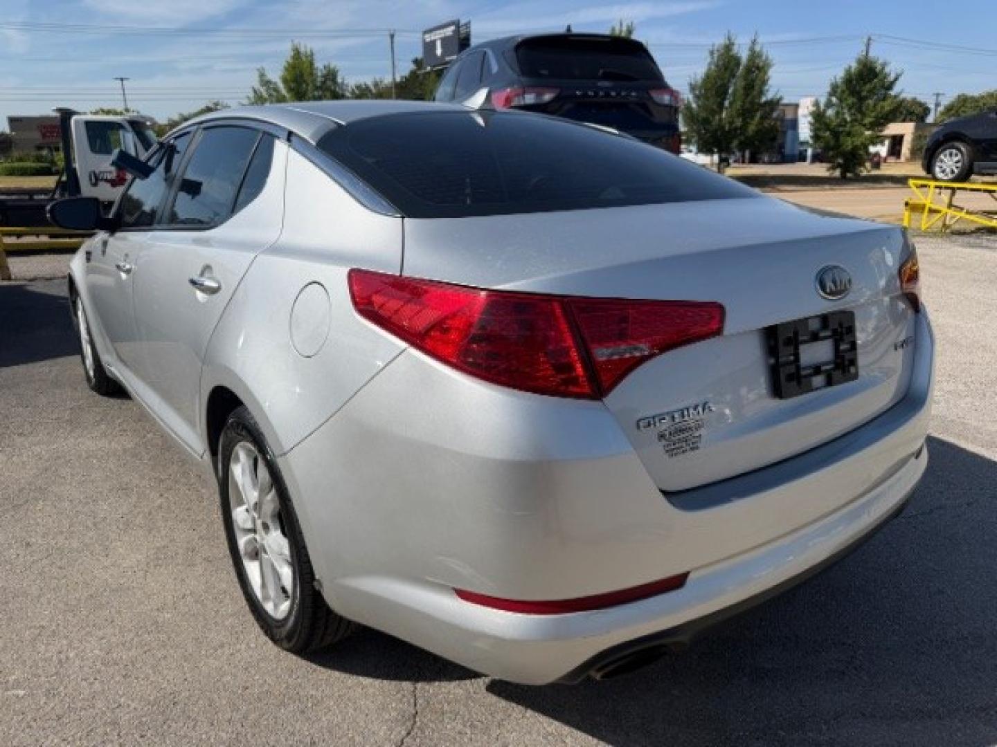 2013 SILVER Kia Optima EX (5XXGN4A76DG) with an 2.4L L4 DOHC 16V engine, 6-Speed Automatic transmission, located at 2715 W Pioneer Pkwy, Arlington, TX, 76013, (817) 265-9009, 32.710262, -97.153236- Photo#8
