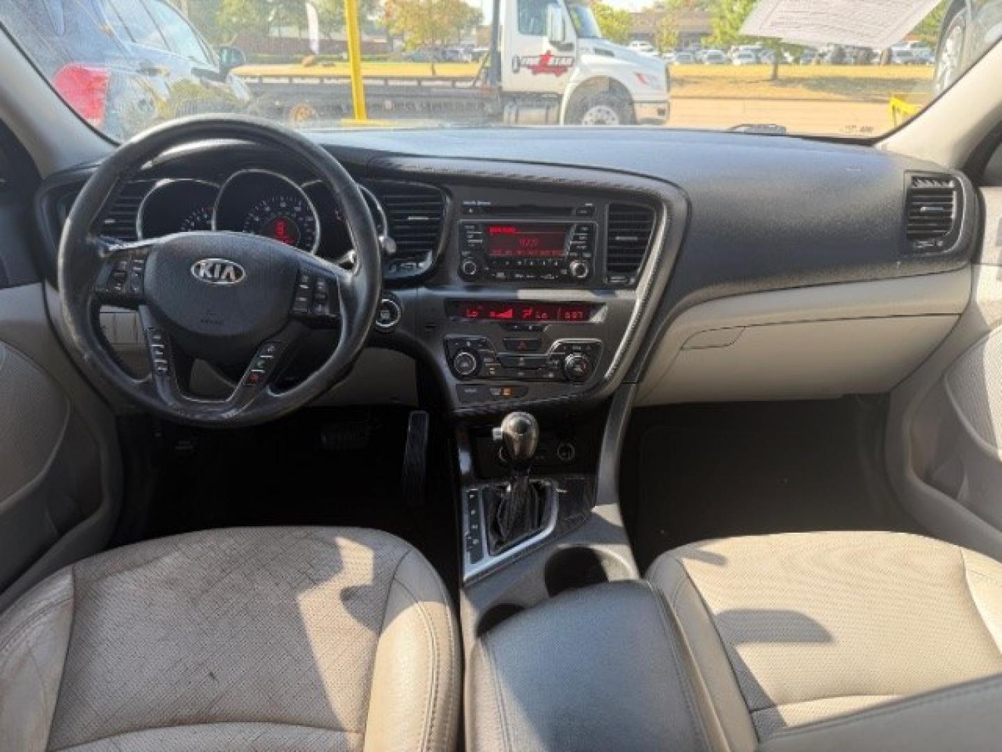2013 SILVER Kia Optima EX (5XXGN4A76DG) with an 2.4L L4 DOHC 16V engine, 6-Speed Automatic transmission, located at 2715 W Pioneer Pkwy, Arlington, TX, 76013, (817) 265-9009, 32.710262, -97.153236- Photo#12