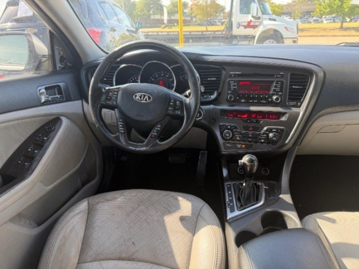 2013 SILVER Kia Optima EX (5XXGN4A76DG) with an 2.4L L4 DOHC 16V engine, 6-Speed Automatic transmission, located at 2715 W Pioneer Pkwy, Arlington, TX, 76013, (817) 265-9009, 32.710262, -97.153236- Photo#13