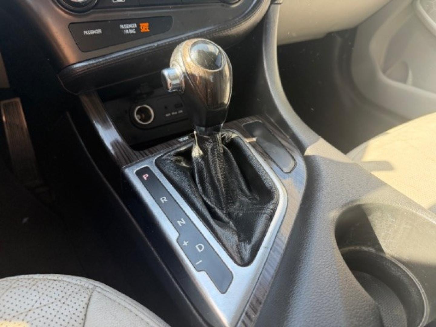 2013 SILVER Kia Optima EX (5XXGN4A76DG) with an 2.4L L4 DOHC 16V engine, 6-Speed Automatic transmission, located at 2715 W Pioneer Pkwy, Arlington, TX, 76013, (817) 265-9009, 32.710262, -97.153236- Photo#16