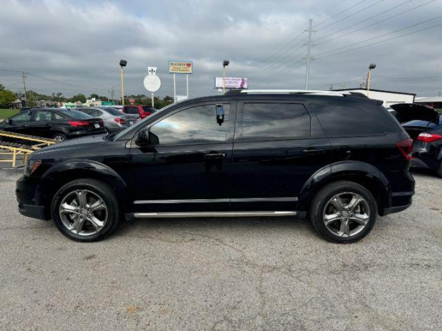 2016 Dodge Journey Crossroad Plus FWD (3C4PDCGB0GT) with an 2.4L L4 DOHC 16V engine, 4-Speed Automatic transmission, located at 2715 W Pioneer Pkwy, Arlington, TX, 76013, (817) 265-9009, 32.710262, -97.153236 - Photo#2