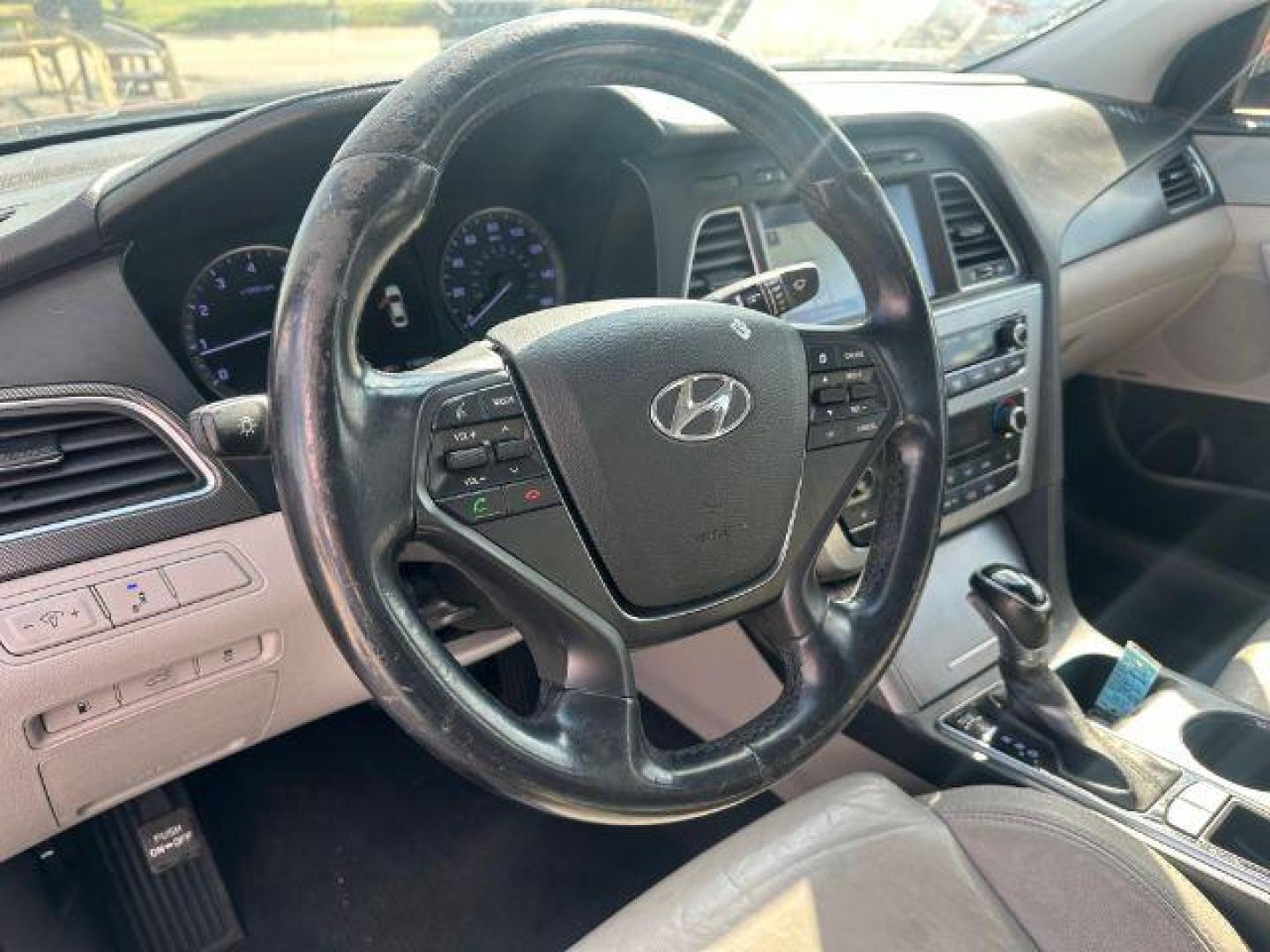 2015 RED Hyundai Sonata Sport (5NPE34AF6FH) with an 2.4L L4 DOHC 16V engine, 6-Speed Automatic transmission, located at 2715 W Pioneer Pkwy, Arlington, TX, 76013, (817) 265-9009, 32.710262, -97.153236 - Photo#15
