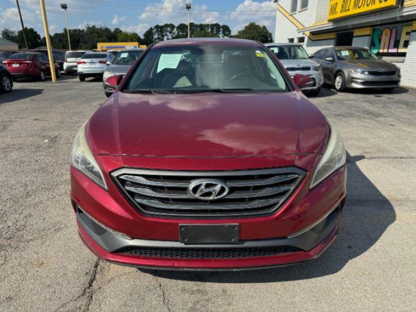 2015 RED Hyundai Sonata Sport (5NPE34AF6FH) with an 2.4L L4 DOHC 16V engine, 6-Speed Automatic transmission, located at 2715 W Pioneer Pkwy, Arlington, TX, 76013, (817) 265-9009, 32.710262, -97.153236 - Photo#4
