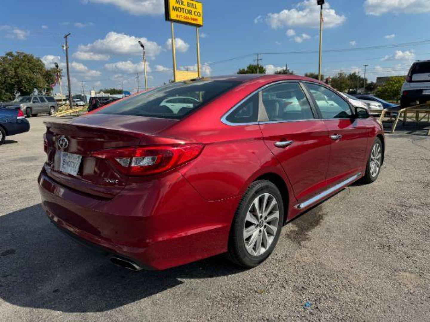 2015 RED Hyundai Sonata Sport (5NPE34AF6FH) with an 2.4L L4 DOHC 16V engine, 6-Speed Automatic transmission, located at 2715 W Pioneer Pkwy, Arlington, TX, 76013, (817) 265-9009, 32.710262, -97.153236 - Photo#7