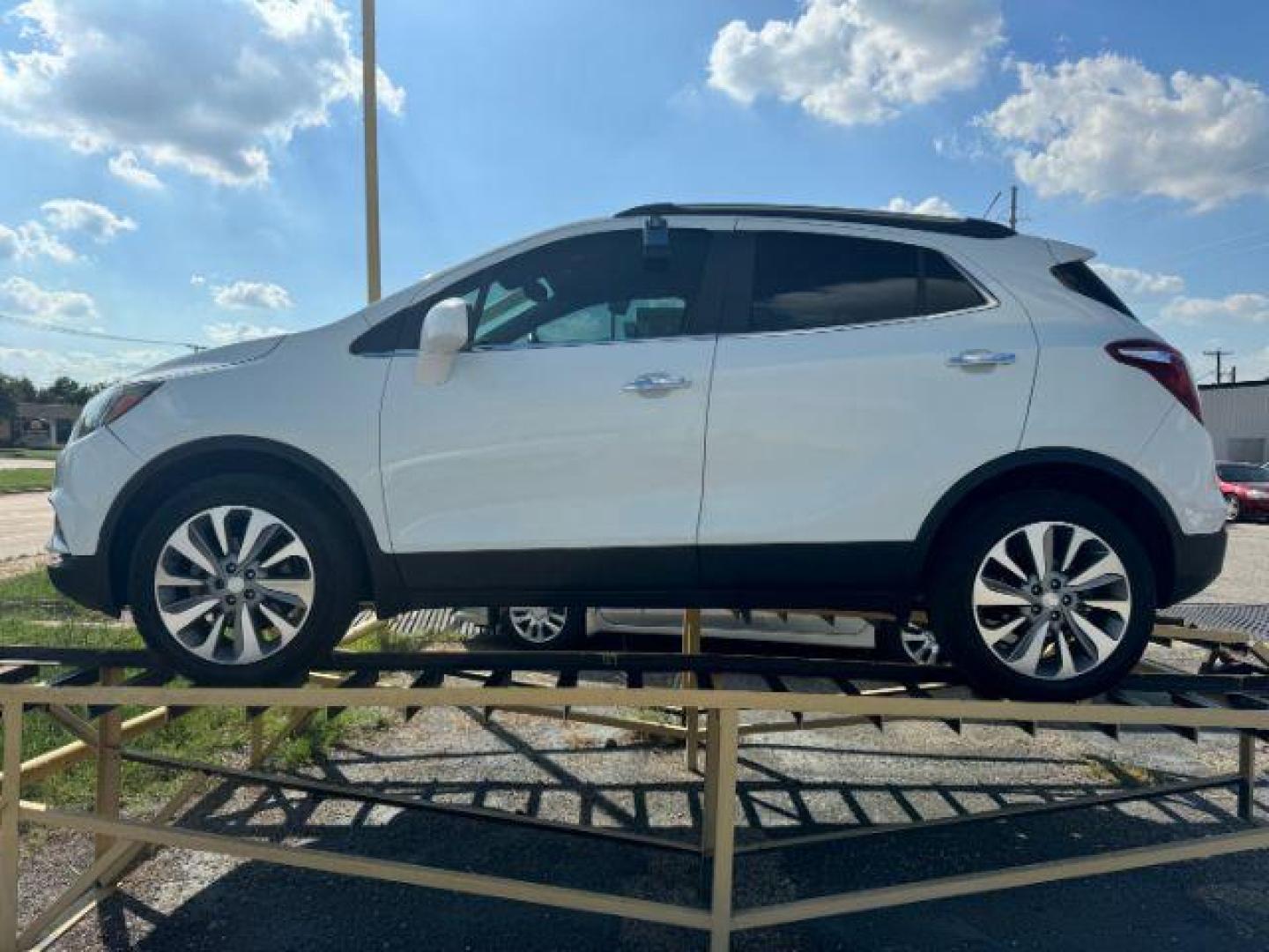 2020 WHITE Buick Encore Preferred FWD (KL4CJASB2LB) with an 1.4L L4 DOHC 16V TURBO engine, 6-Speed Automatic transmission, located at 2715 W Pioneer Pkwy, Arlington, TX, 76013, (817) 265-9009, 32.710262, -97.153236 - Photo#2