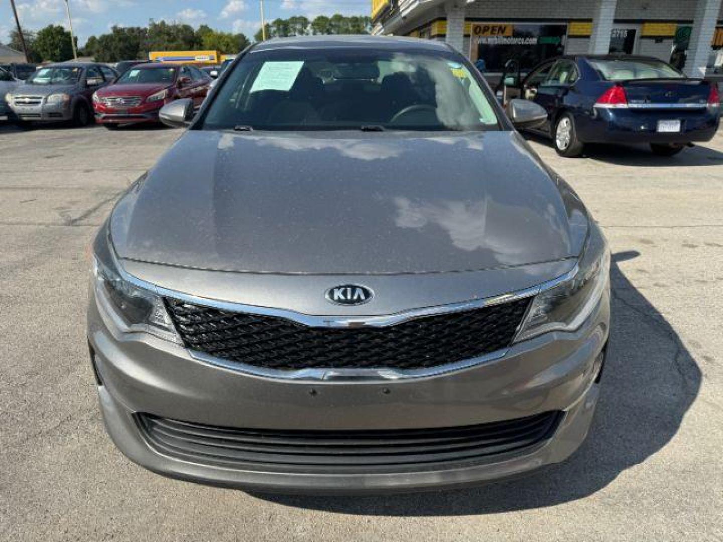 2016 GRAY Kia Optima LX (5XXGT4L37GG) with an 2.4L L4 DOHC 16V engine, 6-Speed Automatic transmission, located at 2715 W Pioneer Pkwy, Arlington, TX, 76013, (817) 265-9009, 32.710262, -97.153236 - Photo#4
