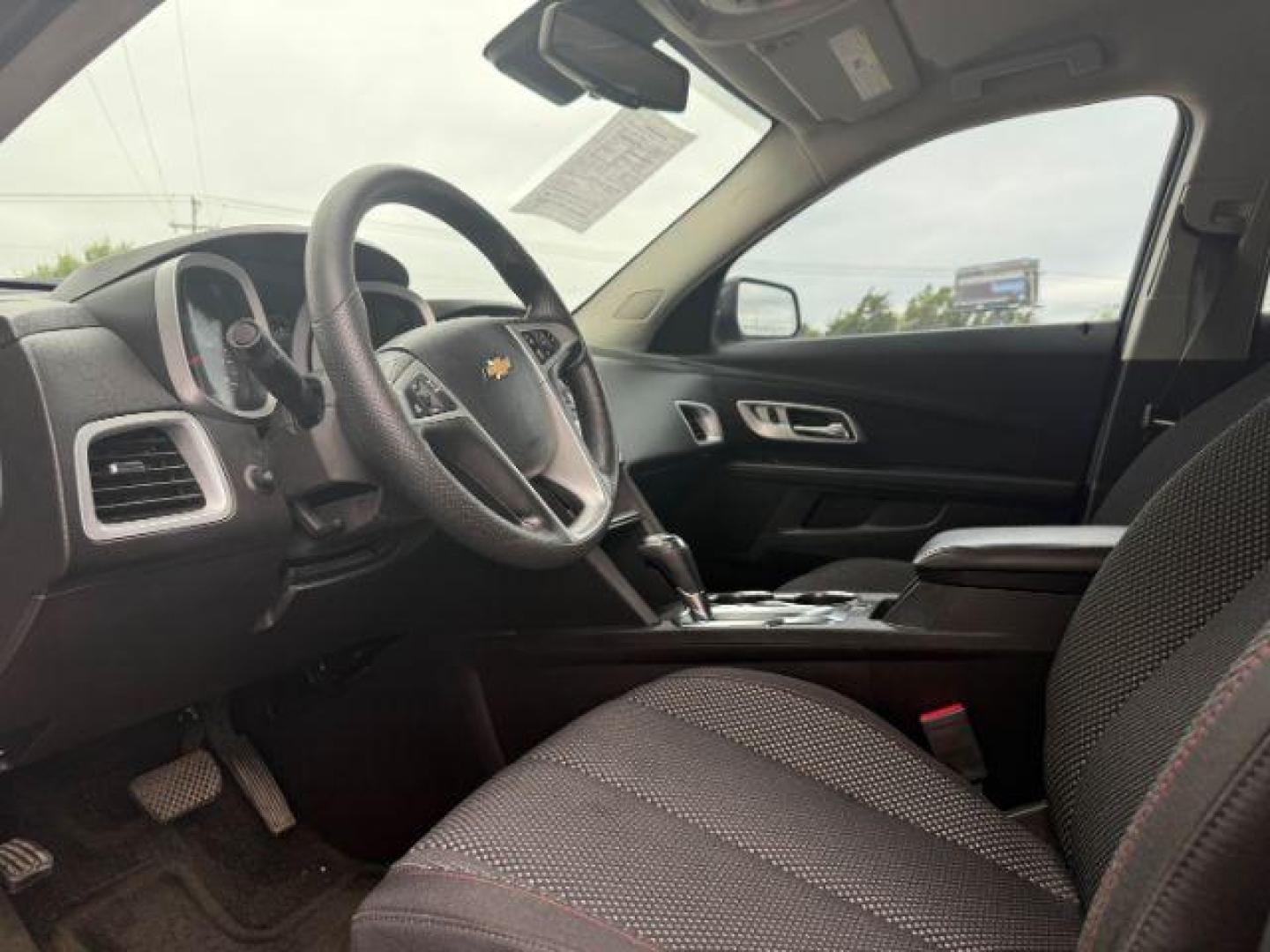 2017 GRAY Chevrolet Equinox LT 2WD (2GNALCEK1H1) with an 2.4L L4 DOHC 16V FFV engine, 6-Speed Automatic transmission, located at 2715 W Pioneer Pkwy, Arlington, TX, 76013, (817) 265-9009, 32.710262, -97.153236 - Photo#13