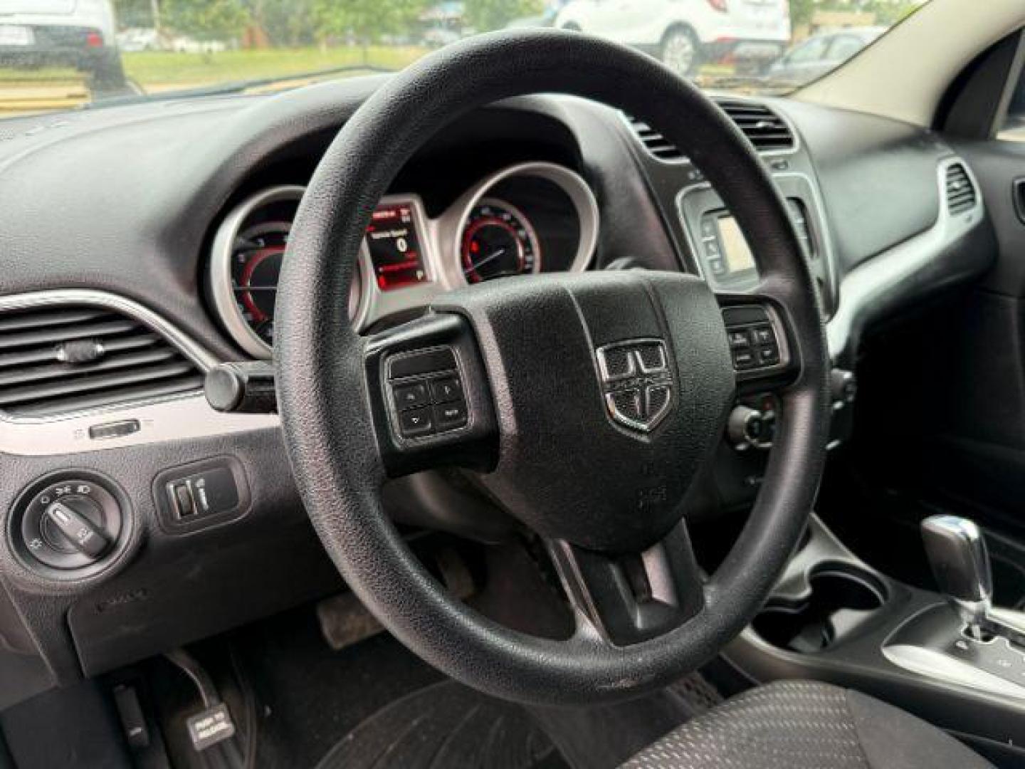 2016 Dodge Journey SXT (3C4PDCBG5GT) with an 3.6L V6 DOHC 24V engine, 6-Speed Automatic transmission, located at 2715 W Pioneer Pkwy, Arlington, TX, 76013, (817) 265-9009, 32.710262, -97.153236 - Photo#16
