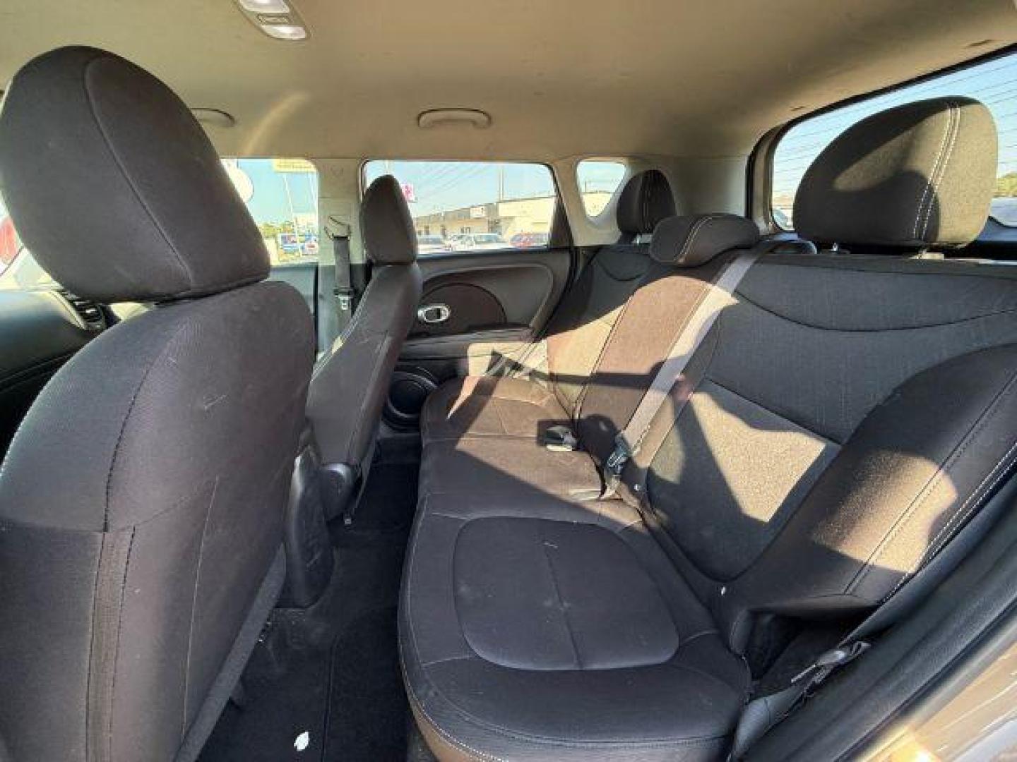 2016 BROWN Kia Soul Base 6A (KNDJN2A29G7) with an 1.6L L4 DOHC 16V engine, 6-Speed Automatic transmission, located at 2715 W Pioneer Pkwy, Arlington, TX, 76013, (817) 265-9009, 32.710262, -97.153236 - Photo#11