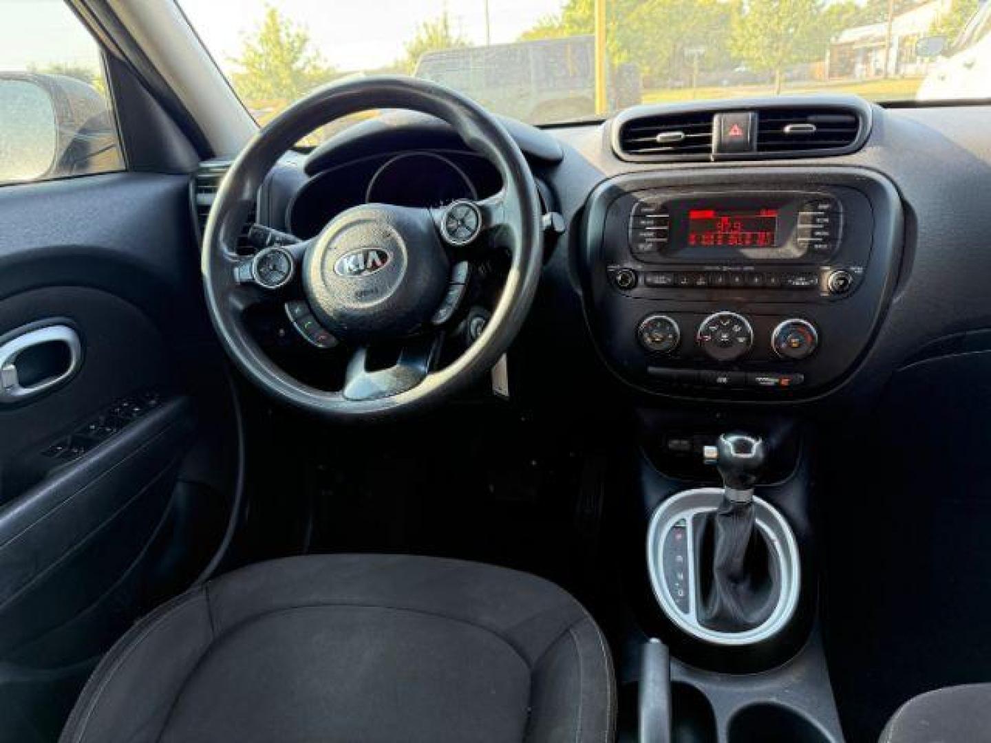 2016 BROWN Kia Soul Base 6A (KNDJN2A29G7) with an 1.6L L4 DOHC 16V engine, 6-Speed Automatic transmission, located at 2715 W Pioneer Pkwy, Arlington, TX, 76013, (817) 265-9009, 32.710262, -97.153236 - Photo#13