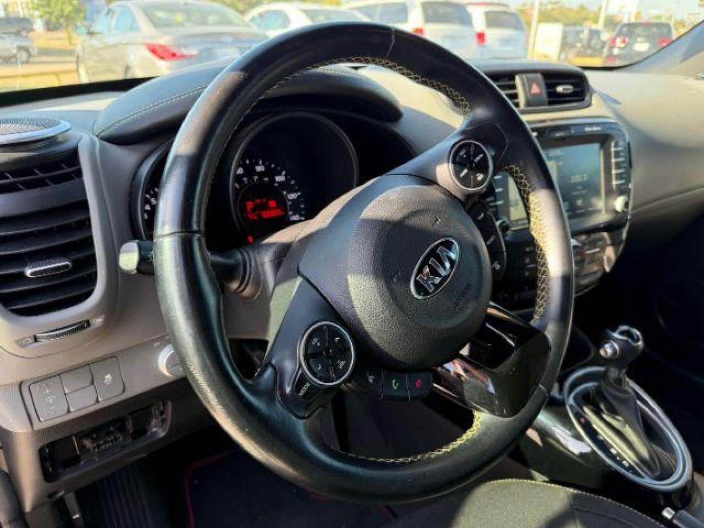 2016 WHITE Kia Soul + (KNDJP3A55G7) with an 2.0L L4 DOHC 16V engine, 6-Speed Automatic transmission, located at 2715 W Pioneer Pkwy, Arlington, TX, 76013, (817) 265-9009, 32.710262, -97.153236 - Photo#15