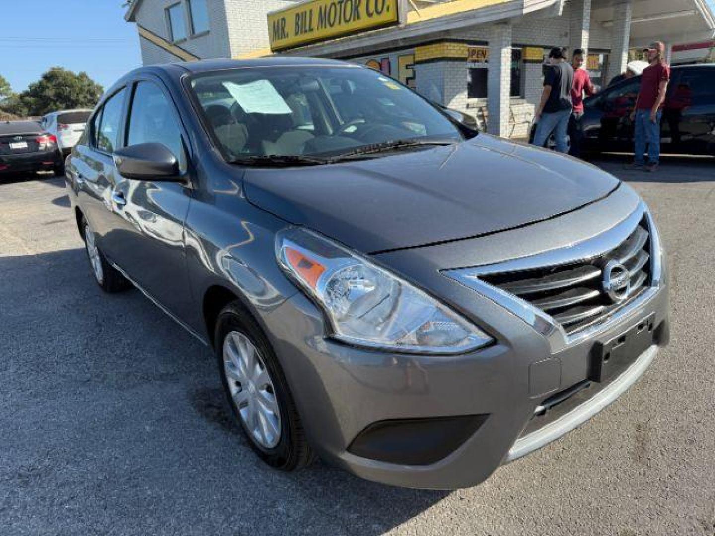 2019 GRAY Nissan Versa 1.6 SV Sedan (3N1CN7AP7KL) with an 1.6L L4 DOHC 16V engine, Continuously Variable Transmission transmission, located at 2715 W Pioneer Pkwy, Arlington, TX, 76013, (817) 265-9009, 32.710262, -97.153236 - Photo#5