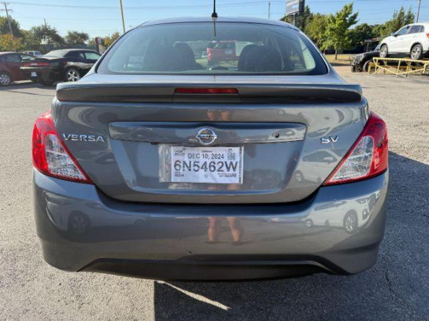 2019 GRAY Nissan Versa 1.6 SV Sedan (3N1CN7AP7KL) with an 1.6L L4 DOHC 16V engine, Continuously Variable Transmission transmission, located at 2715 W Pioneer Pkwy, Arlington, TX, 76013, (817) 265-9009, 32.710262, -97.153236 - Photo#7