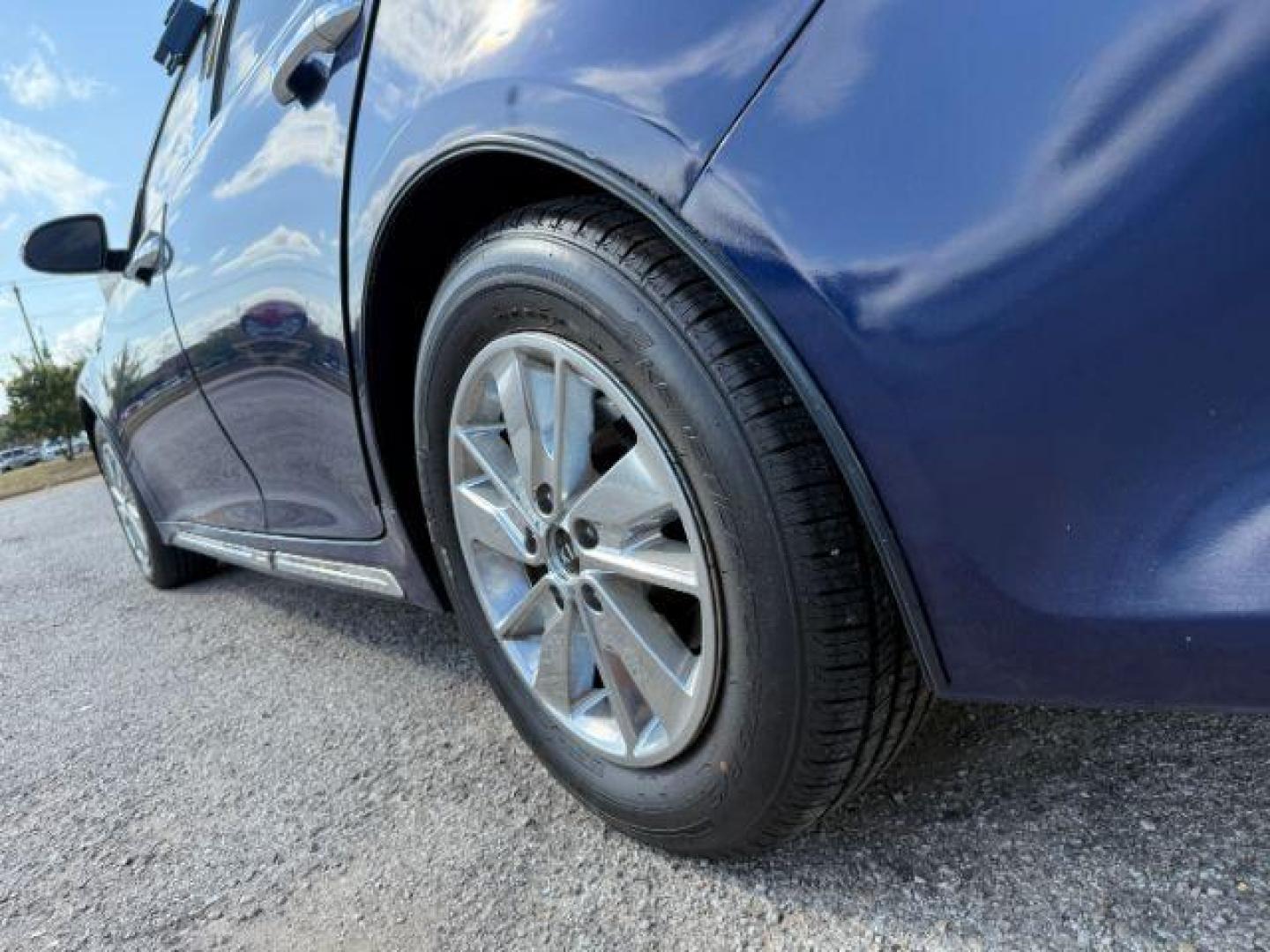 2017 BLUE Kia Optima LX (5XXGT4L33HG) with an 2.4L L4 DOHC 16V engine, 6-Speed Automatic transmission, located at 2715 W Pioneer Pkwy, Arlington, TX, 76013, (817) 265-9009, 32.710262, -97.153236 - Photo#9
